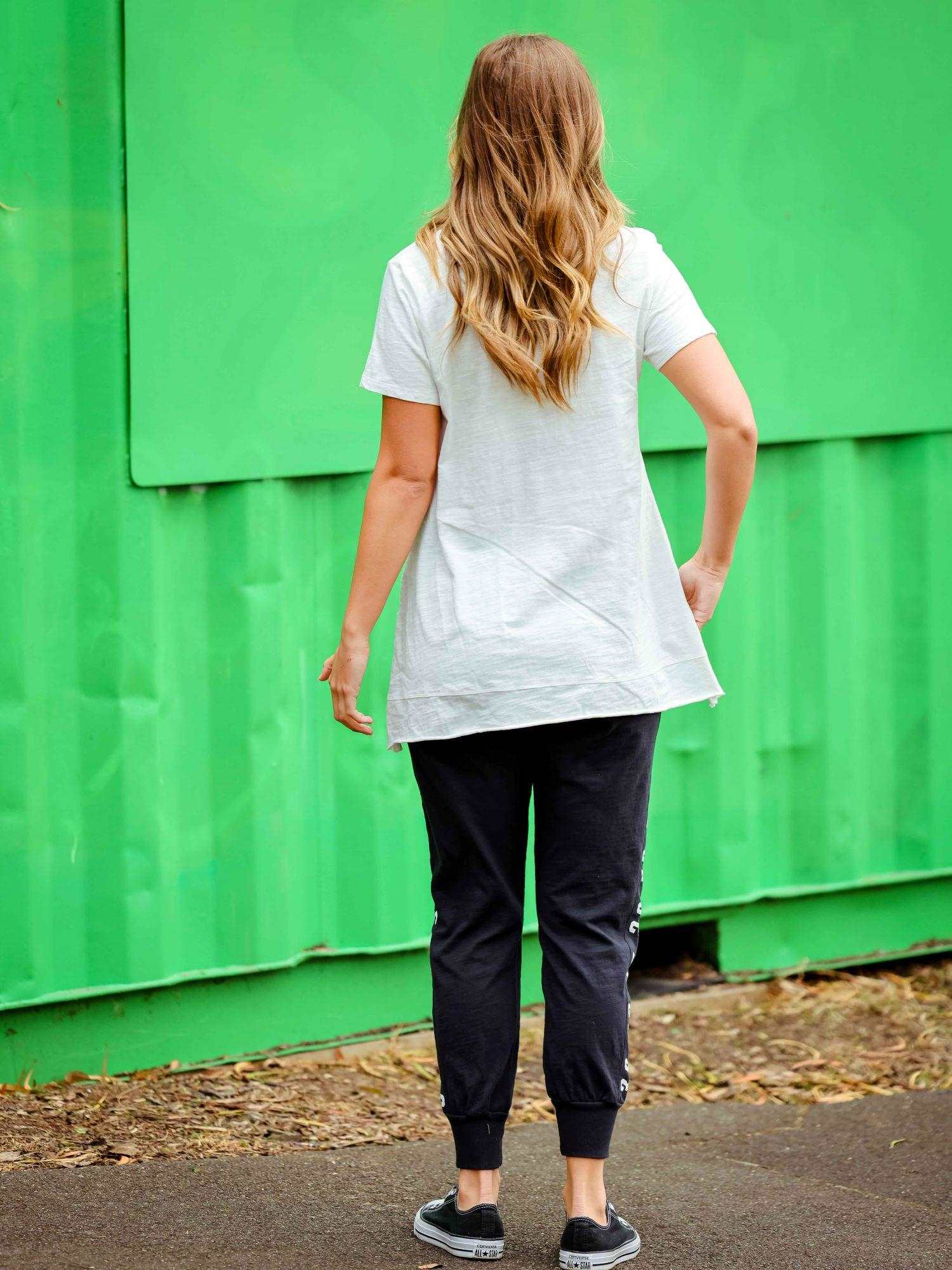 tees & tops #color_white