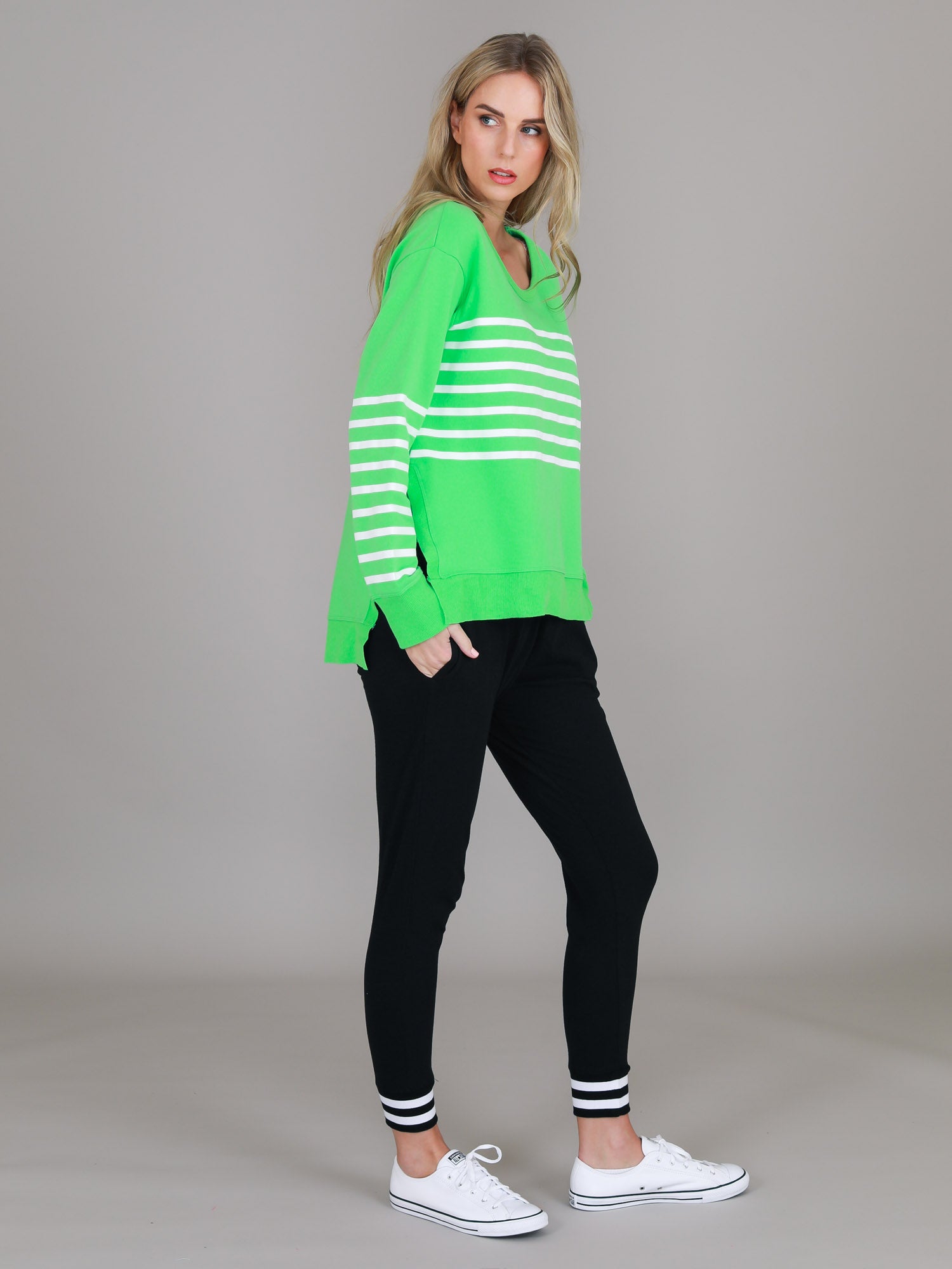 womens crew #color_apple green
