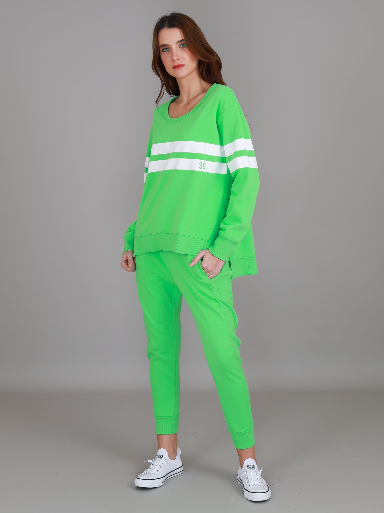 light green crewneck #color_apple green