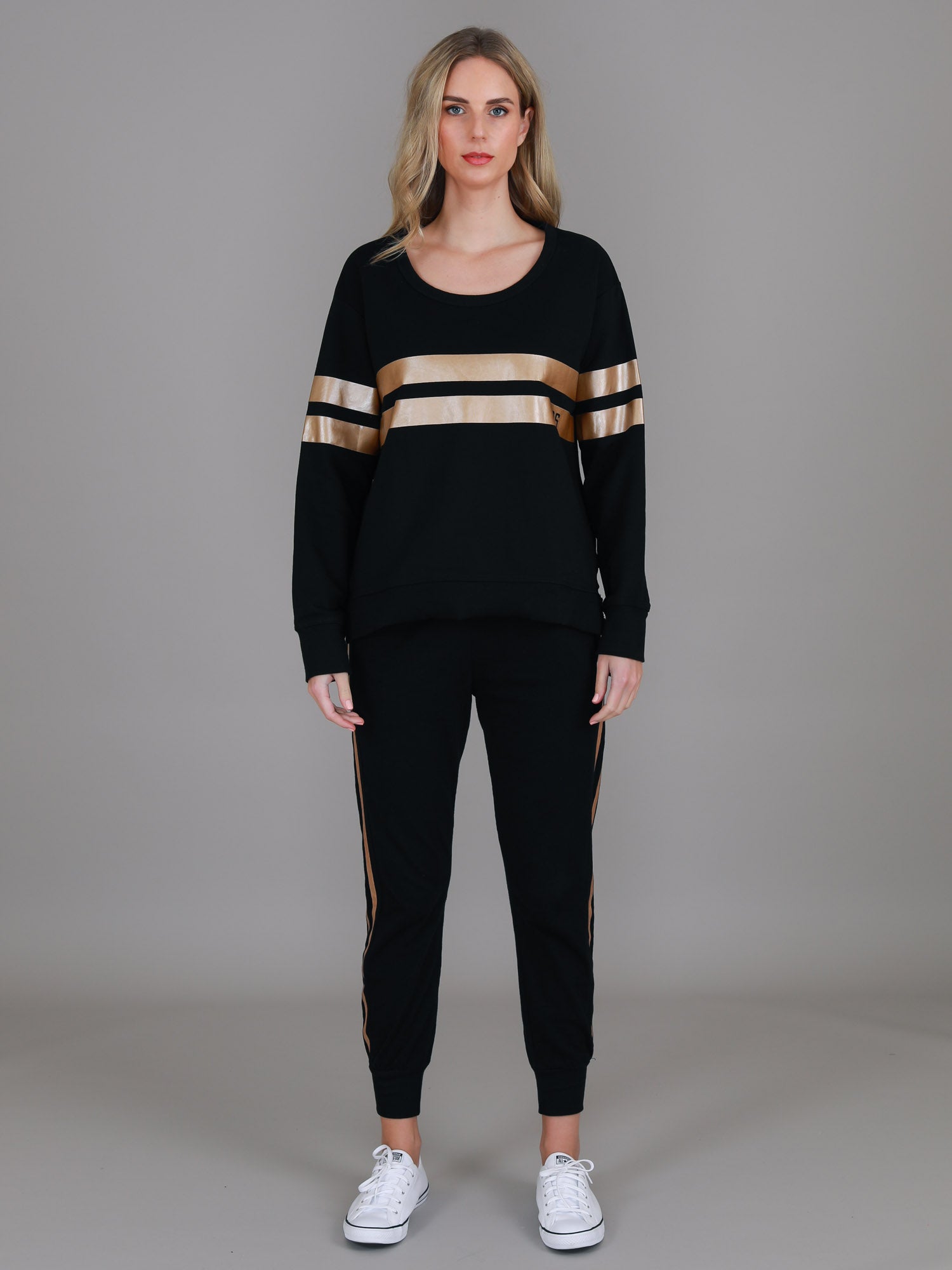 sweatshirt black #color_black/gold