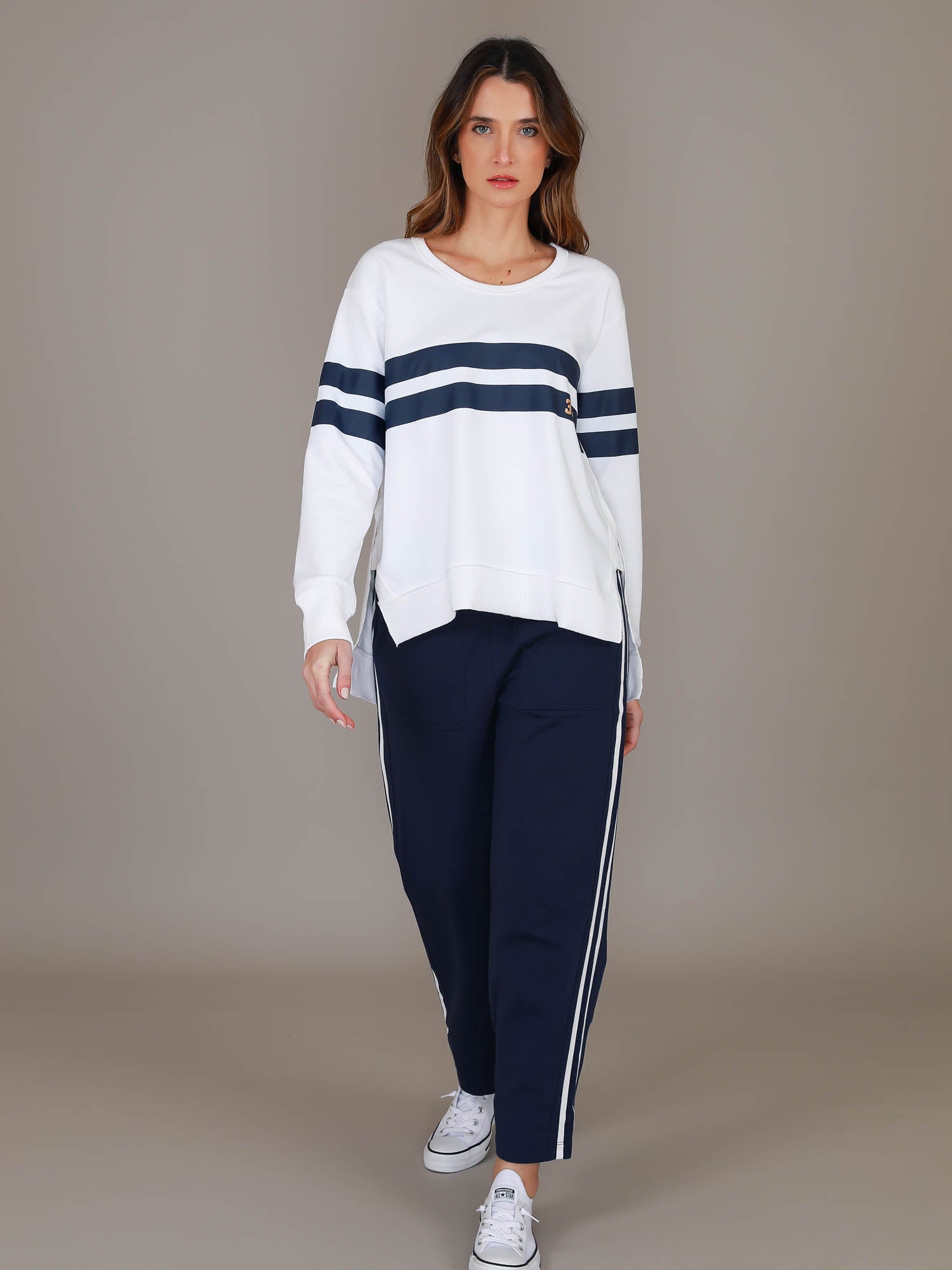 white sweatshirt womens #color_white