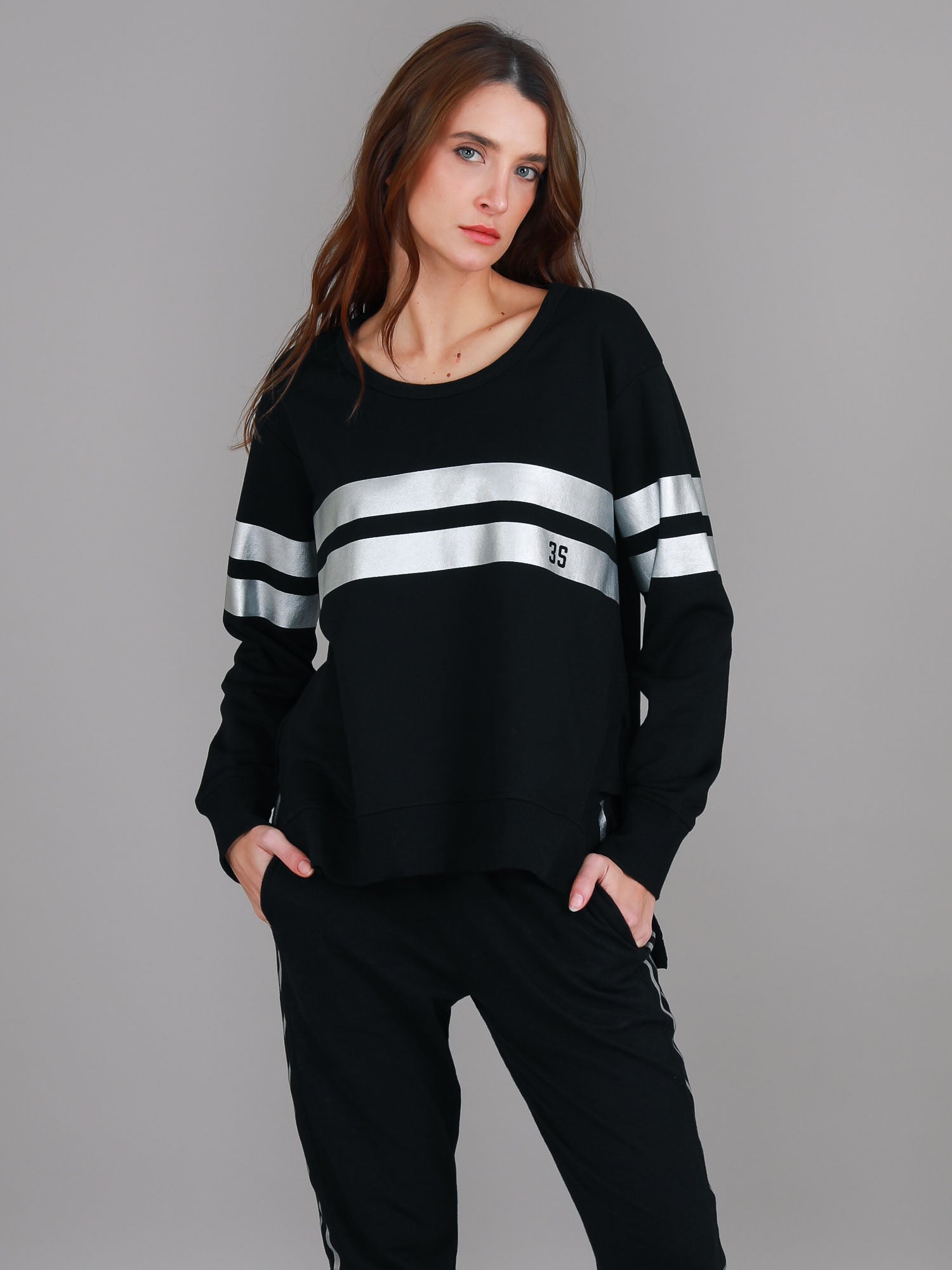 black sweatshirt outfit #color_black/silver