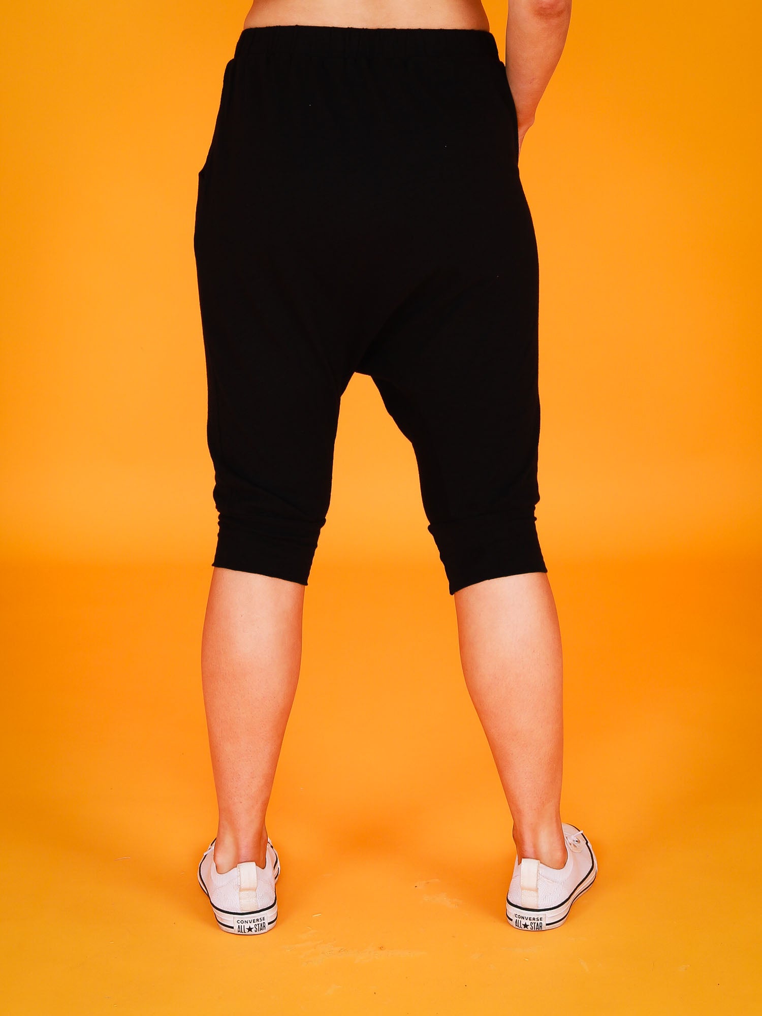 shorts women #color_black