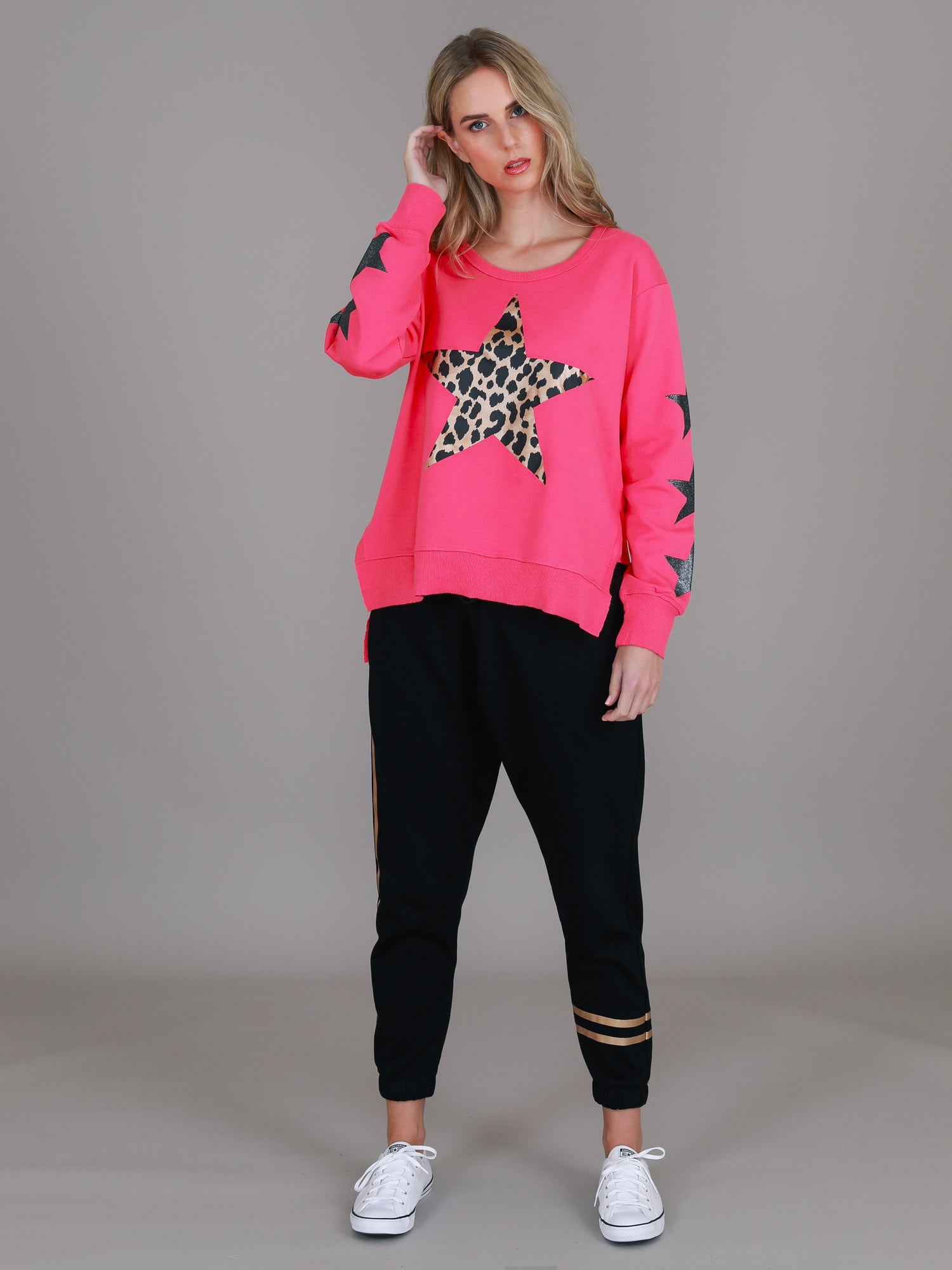 pink and black sweater #color_pink glo