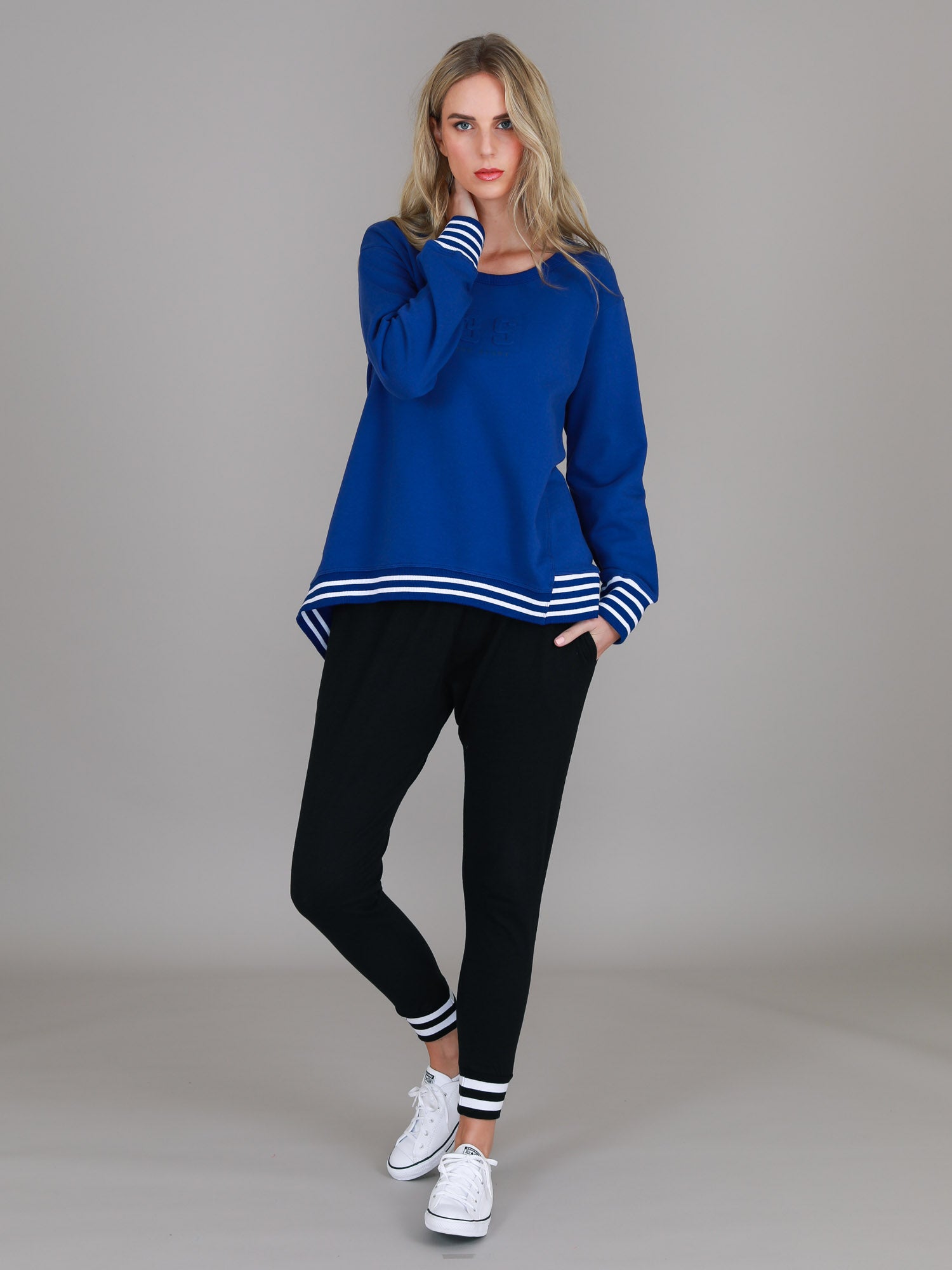 dark blue sweater #color_dusk blue