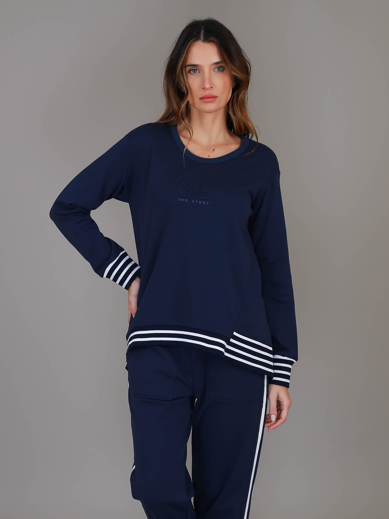 womens navy sweatshirt #color_ink drop