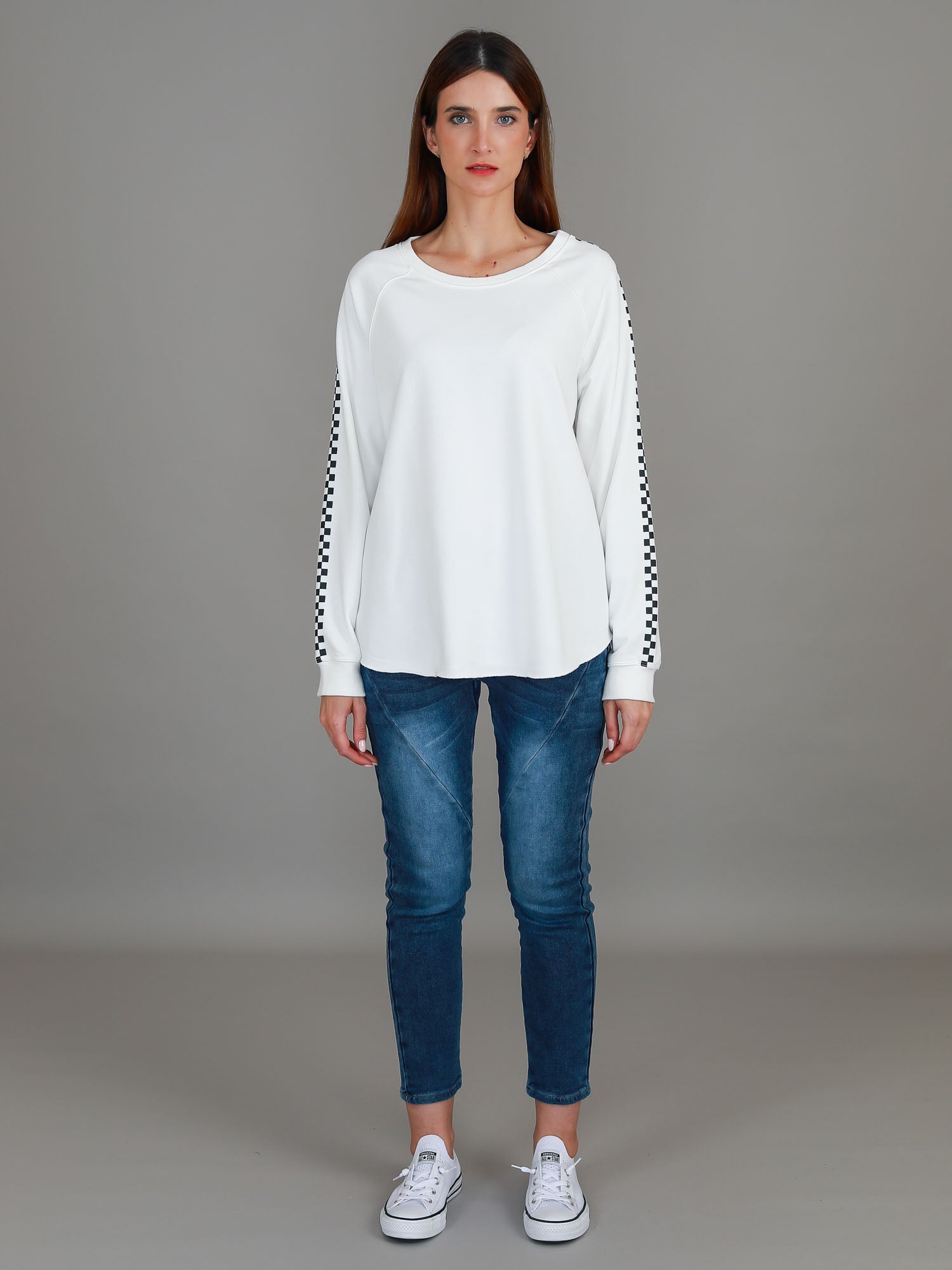 white hoodie women #color_white