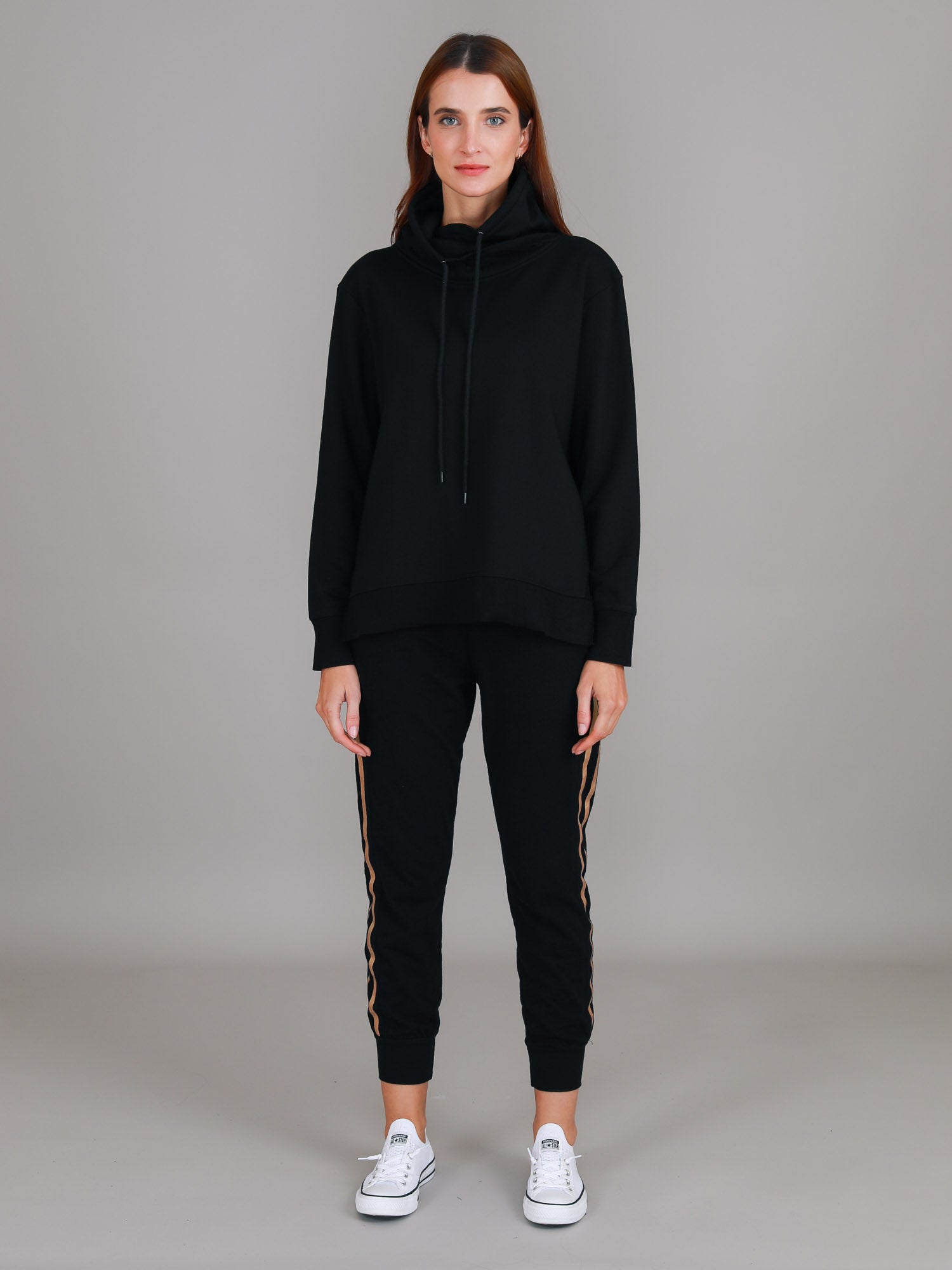 black hoodie #color_black