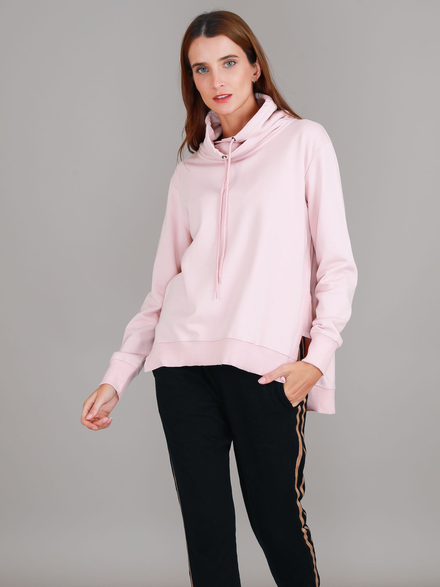 pink sweatshirt #color_marshmallow