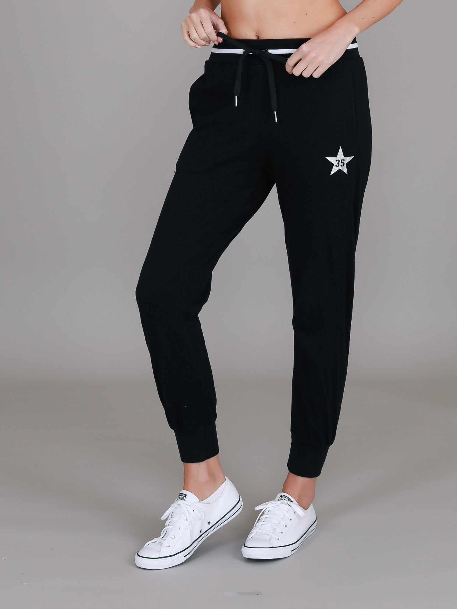 jogger pants #color_black