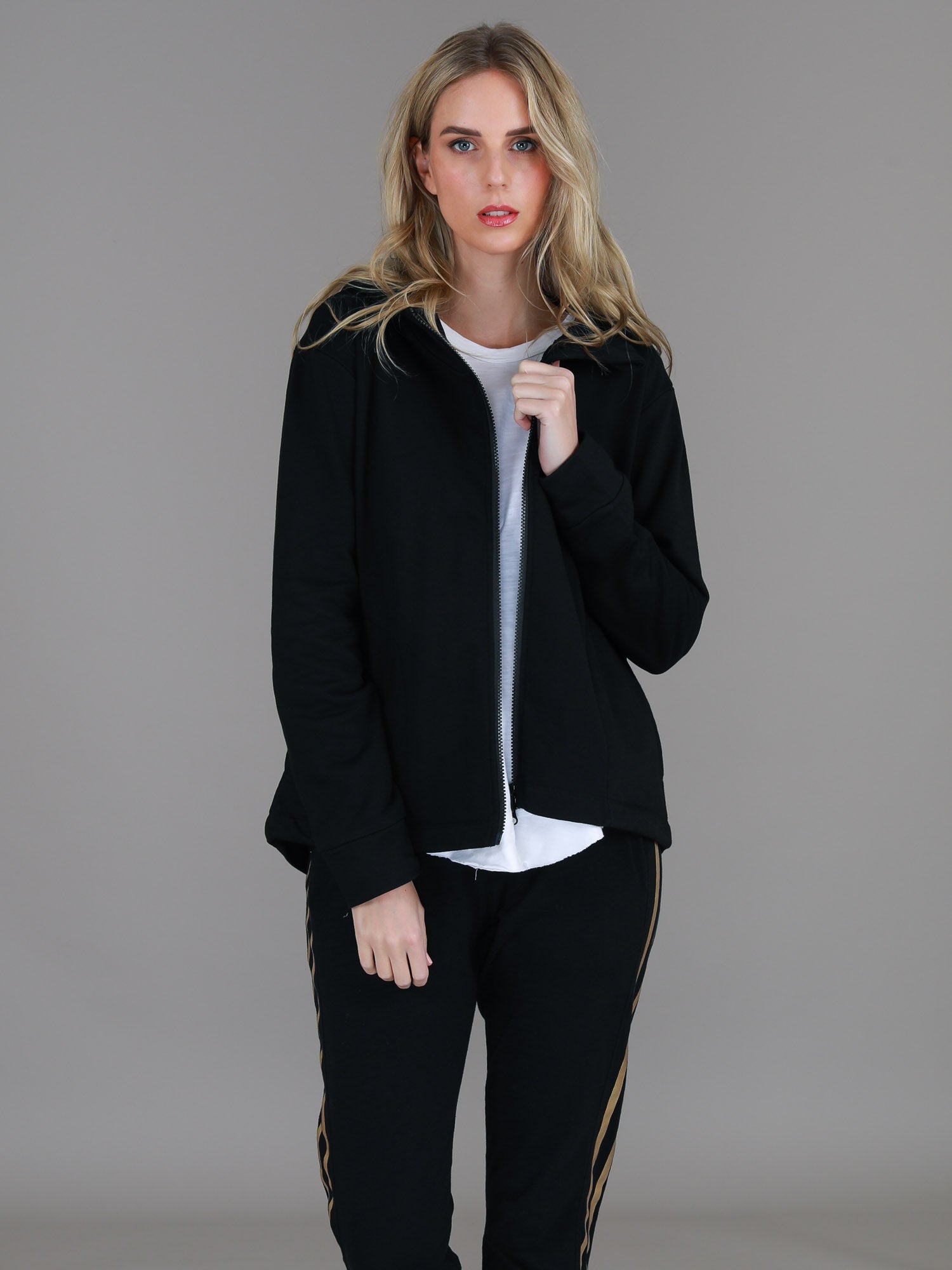 zip up hoodie #color_black