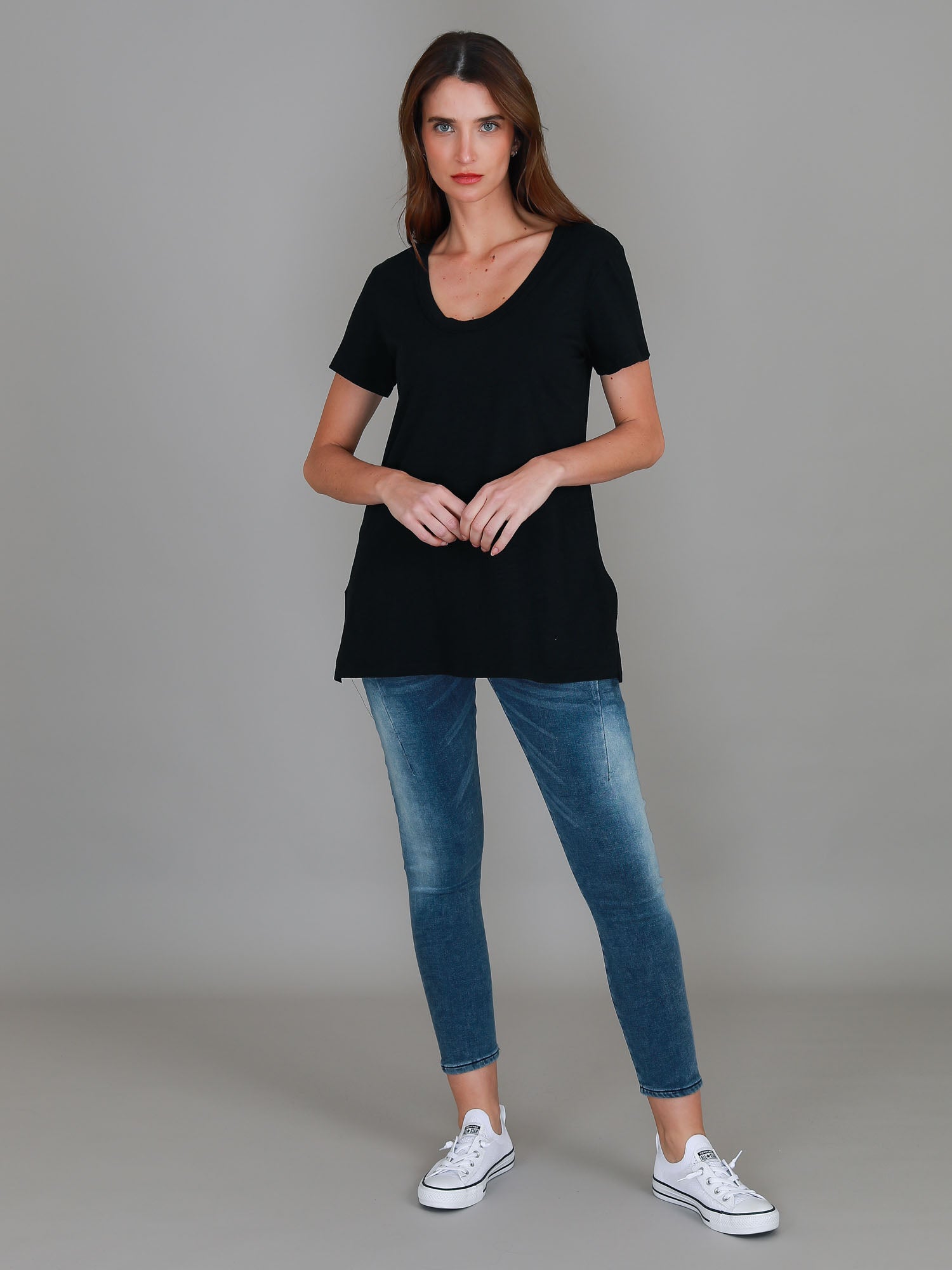 essential t shirt women #color_black