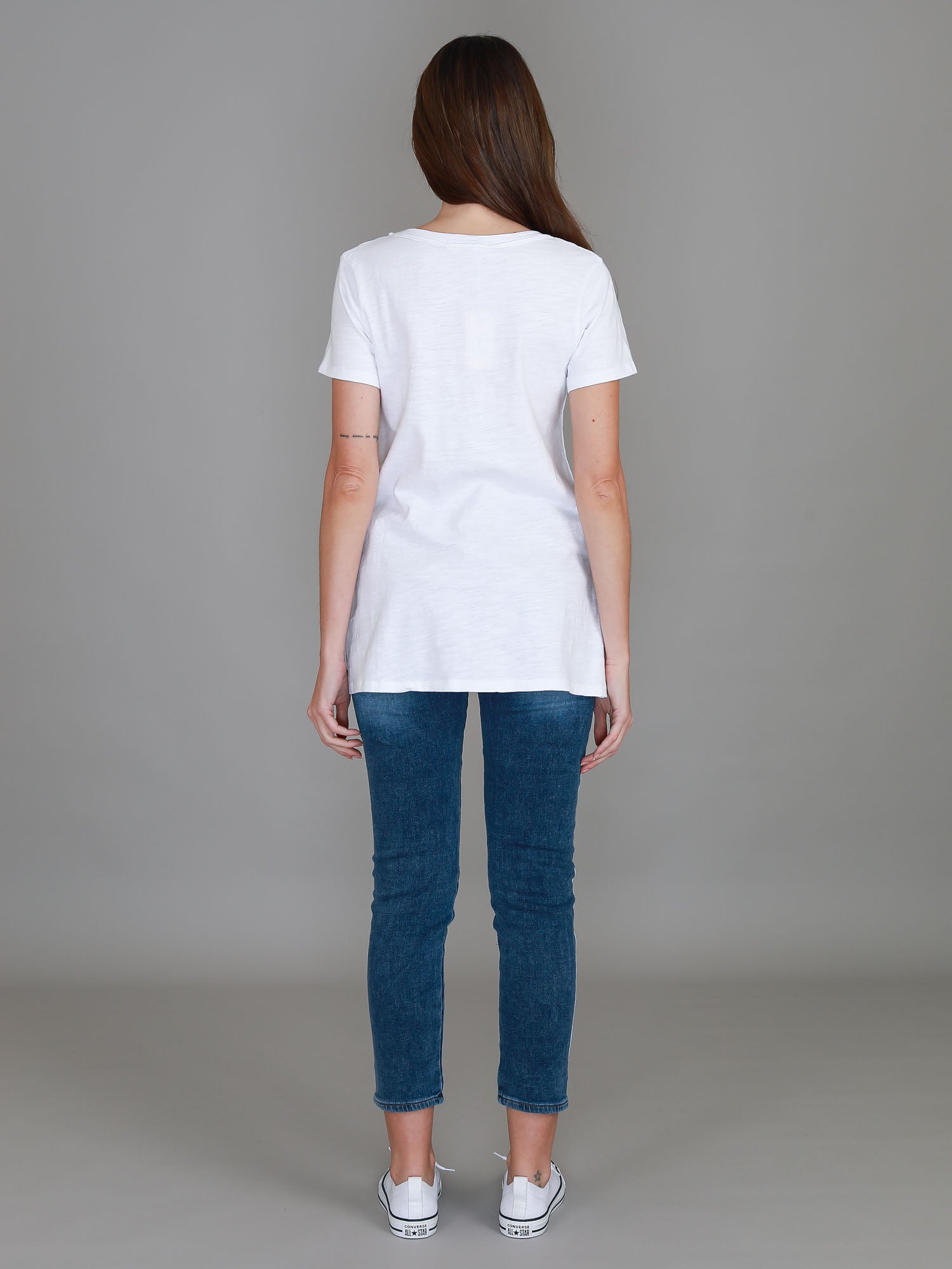 basic tops #color_white