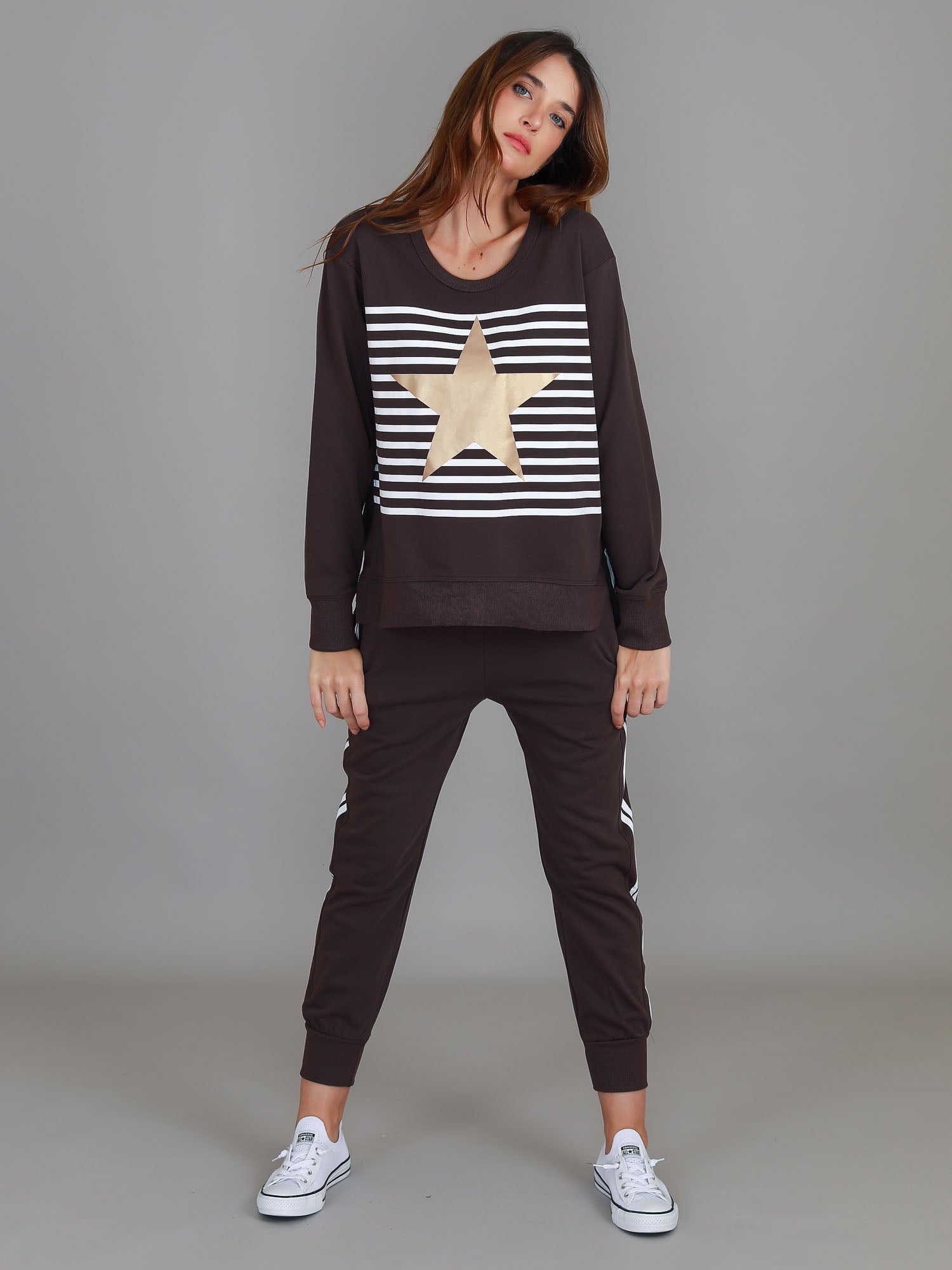 dark brown sweatshirt #color_truffle