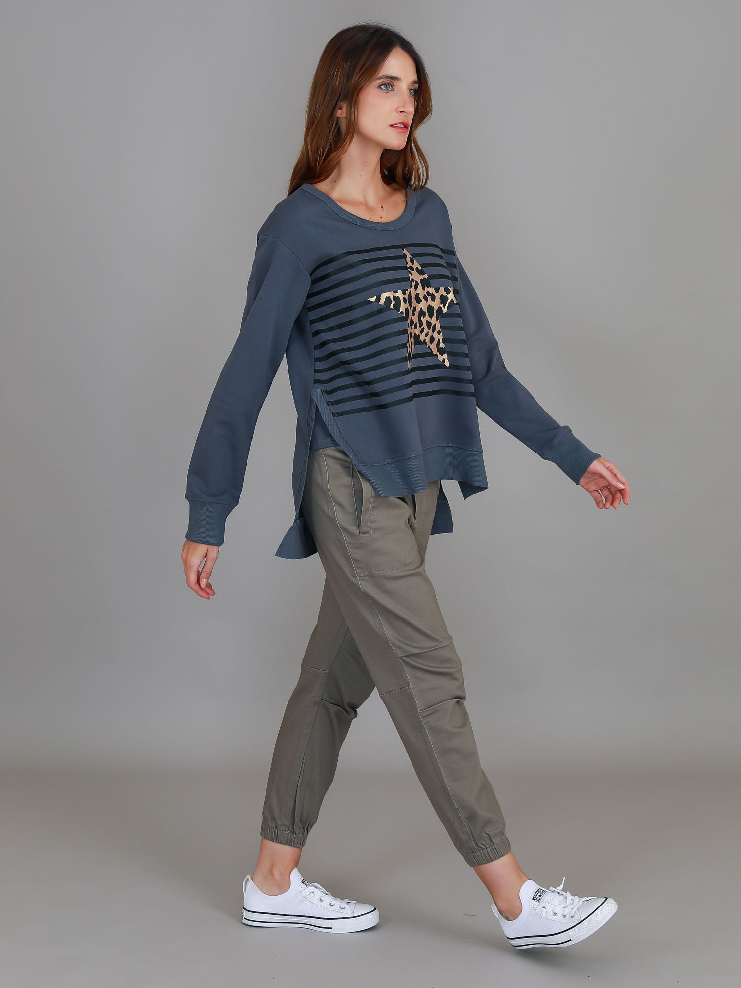 round neck sweatshirt #color_charcoal
