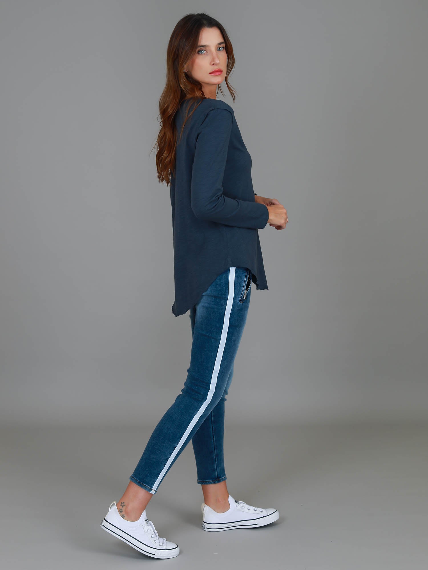 tee shirt long sleeve #color_indigo
