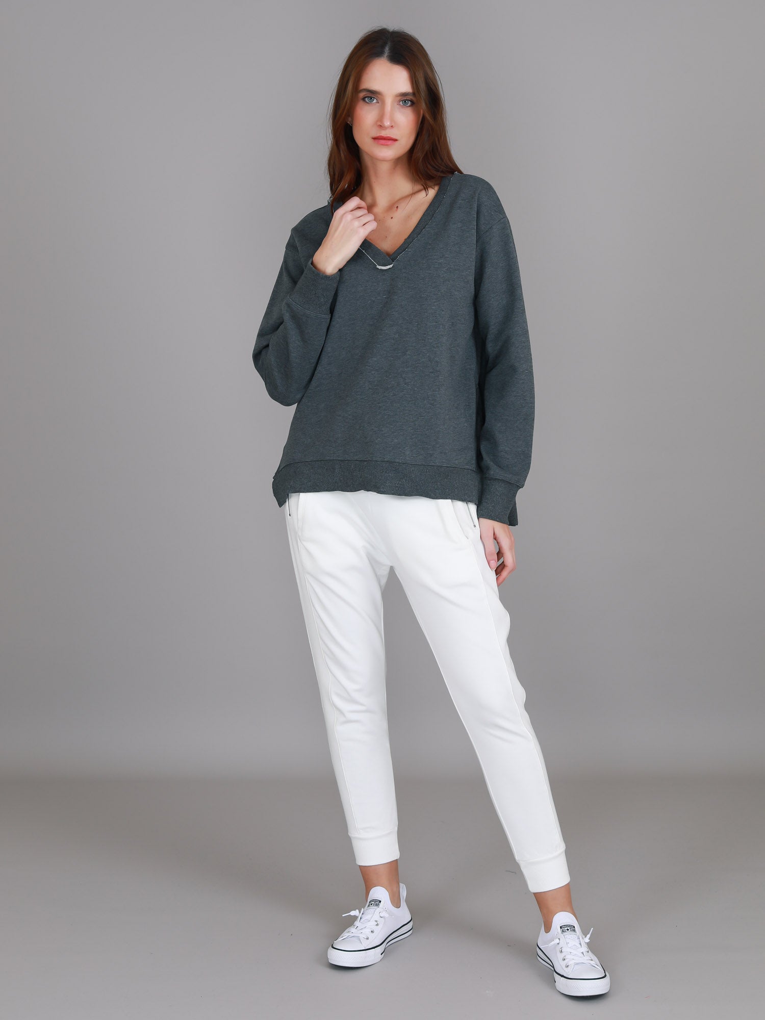 light grey sweatshirt #color_ash marle