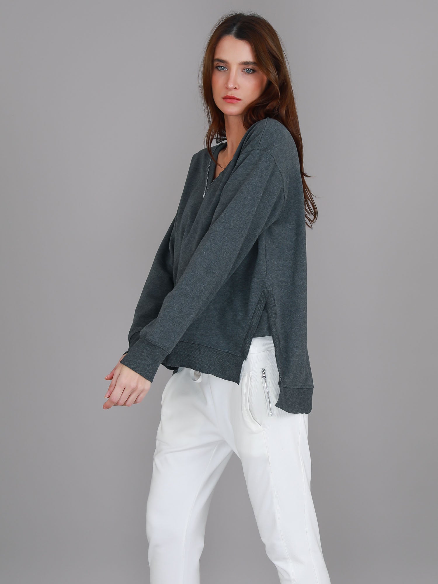 grey crewneck sweatshirt #color_ash marle