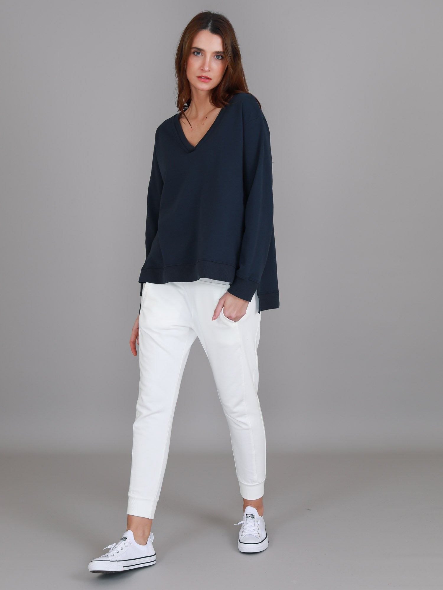 vintage v neck sweatshirt #color_ink
