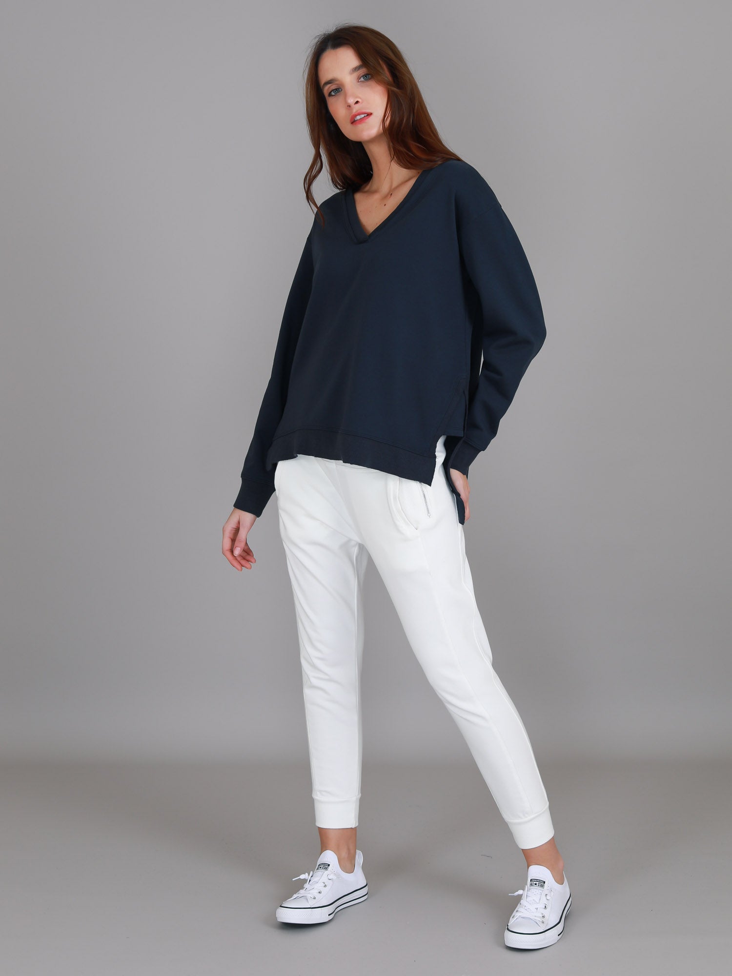 v neck oversized sweatshirt #color_ink