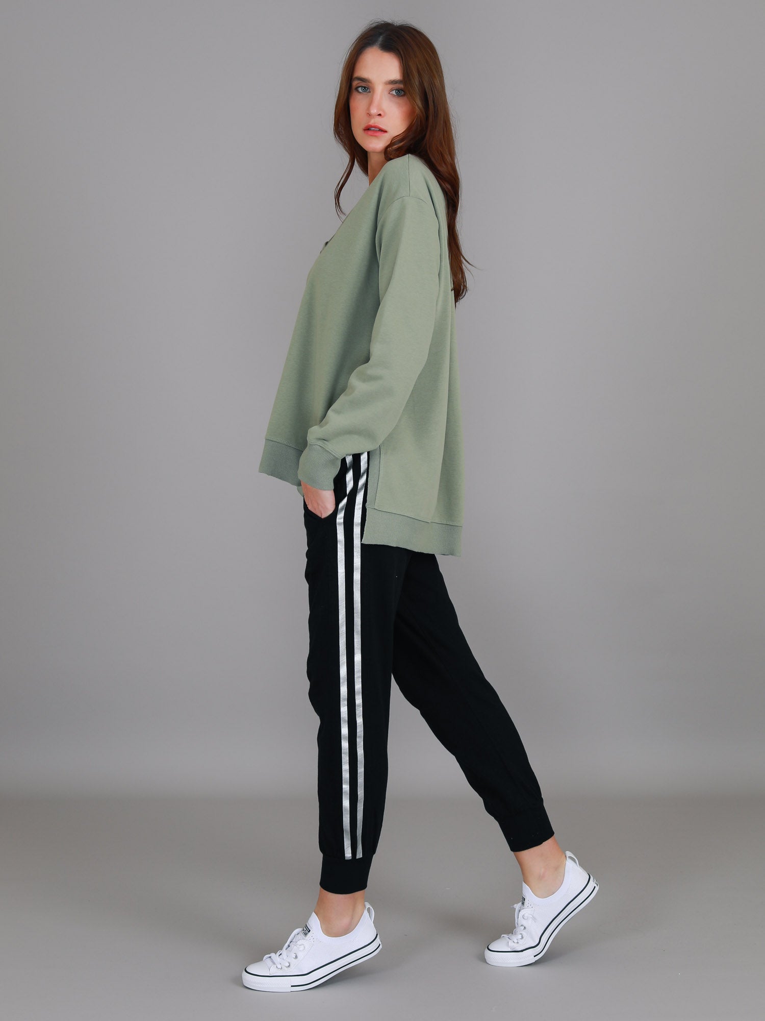v neck sweatshirt women's #color_kiwi
