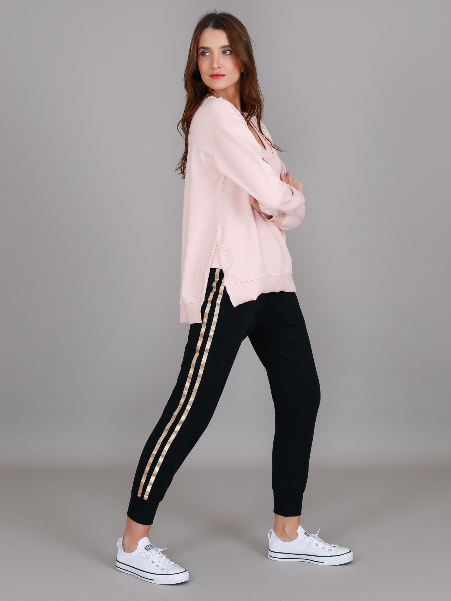 bright pink sweatshirt #color_misty rose