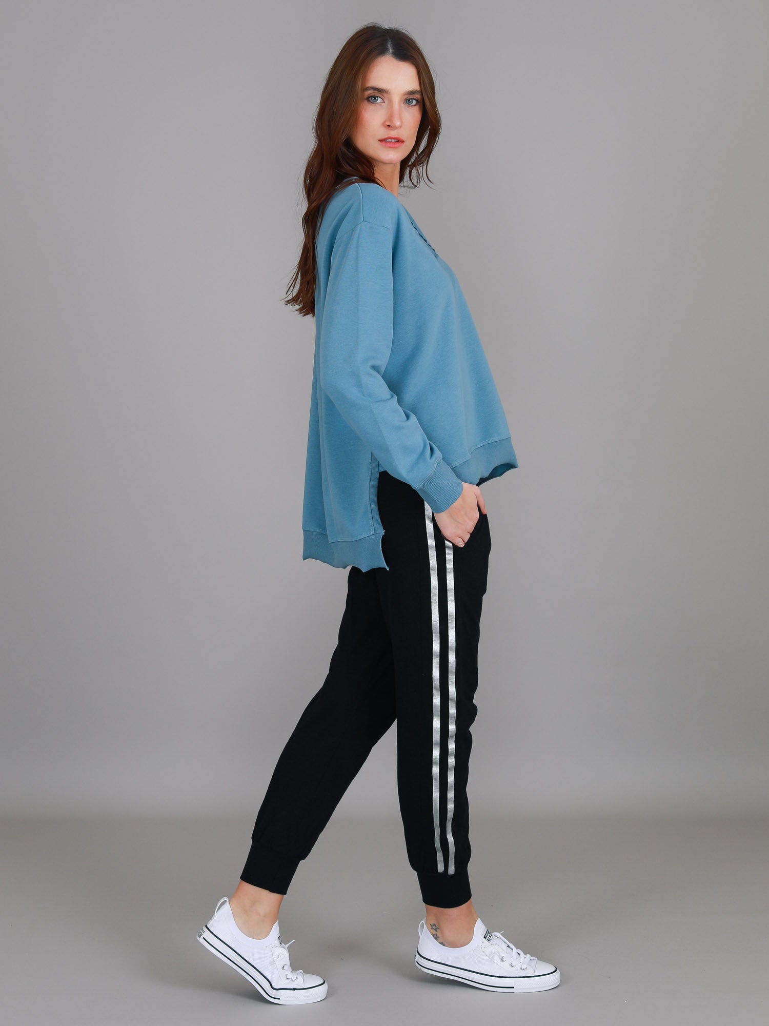 navy blue crewneck sweatshirt #color_oceana blue