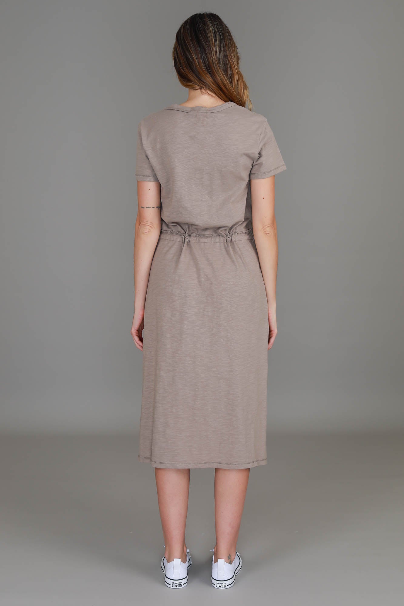 drawstring waist midi dress #color_pebble