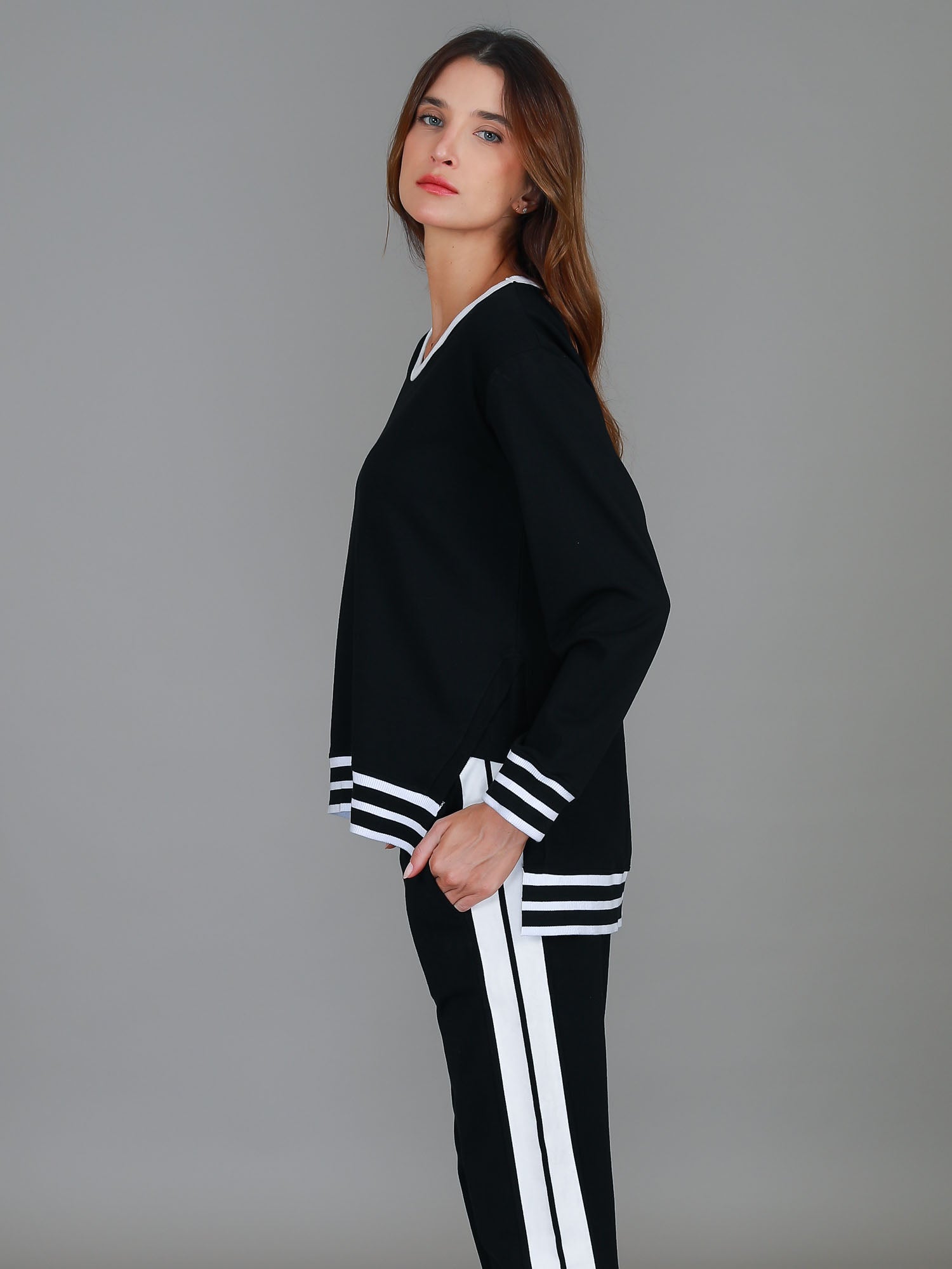 black sweat shirt #color_black