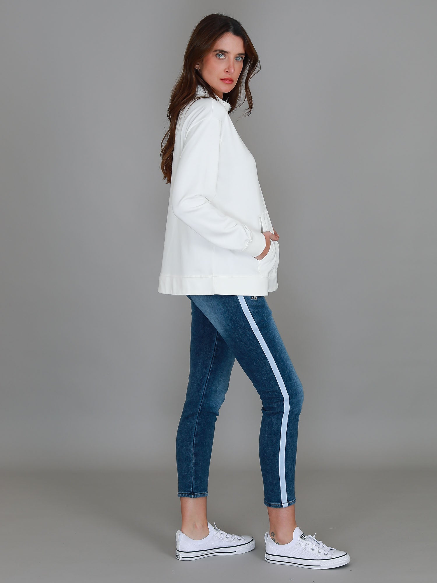 half zip sweatshirt #color_white