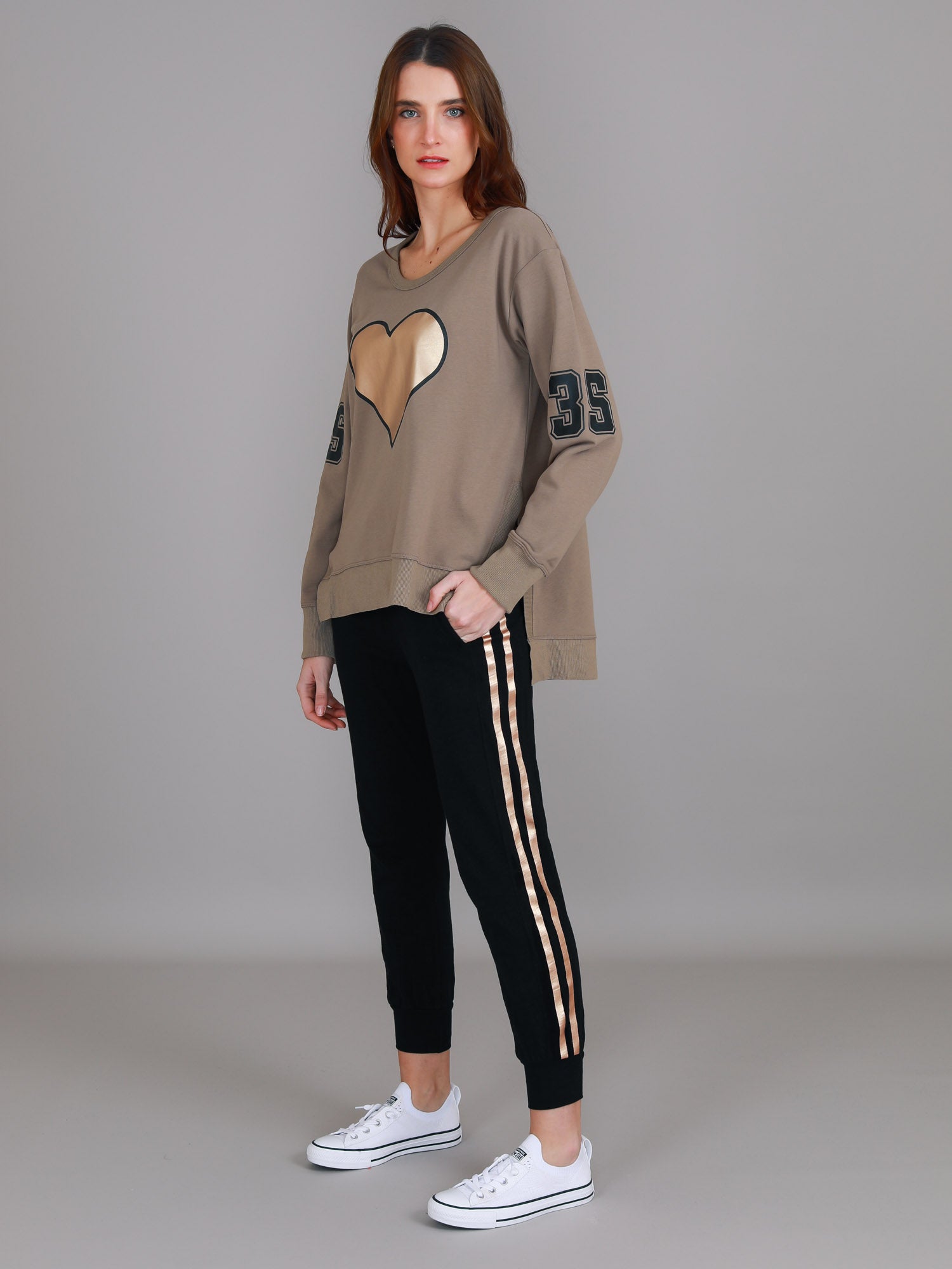 brown sweatshirt womens #color_ginger