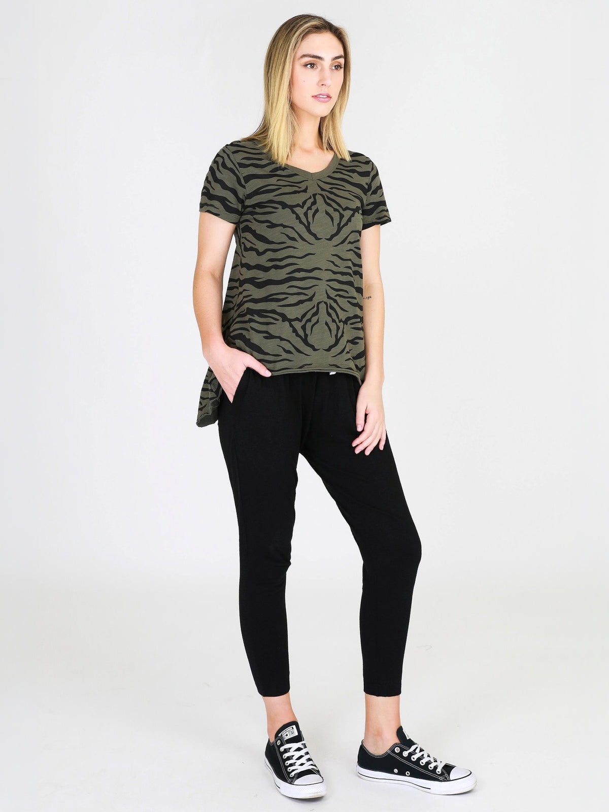 Graphic T Shirt Women #color_khaki