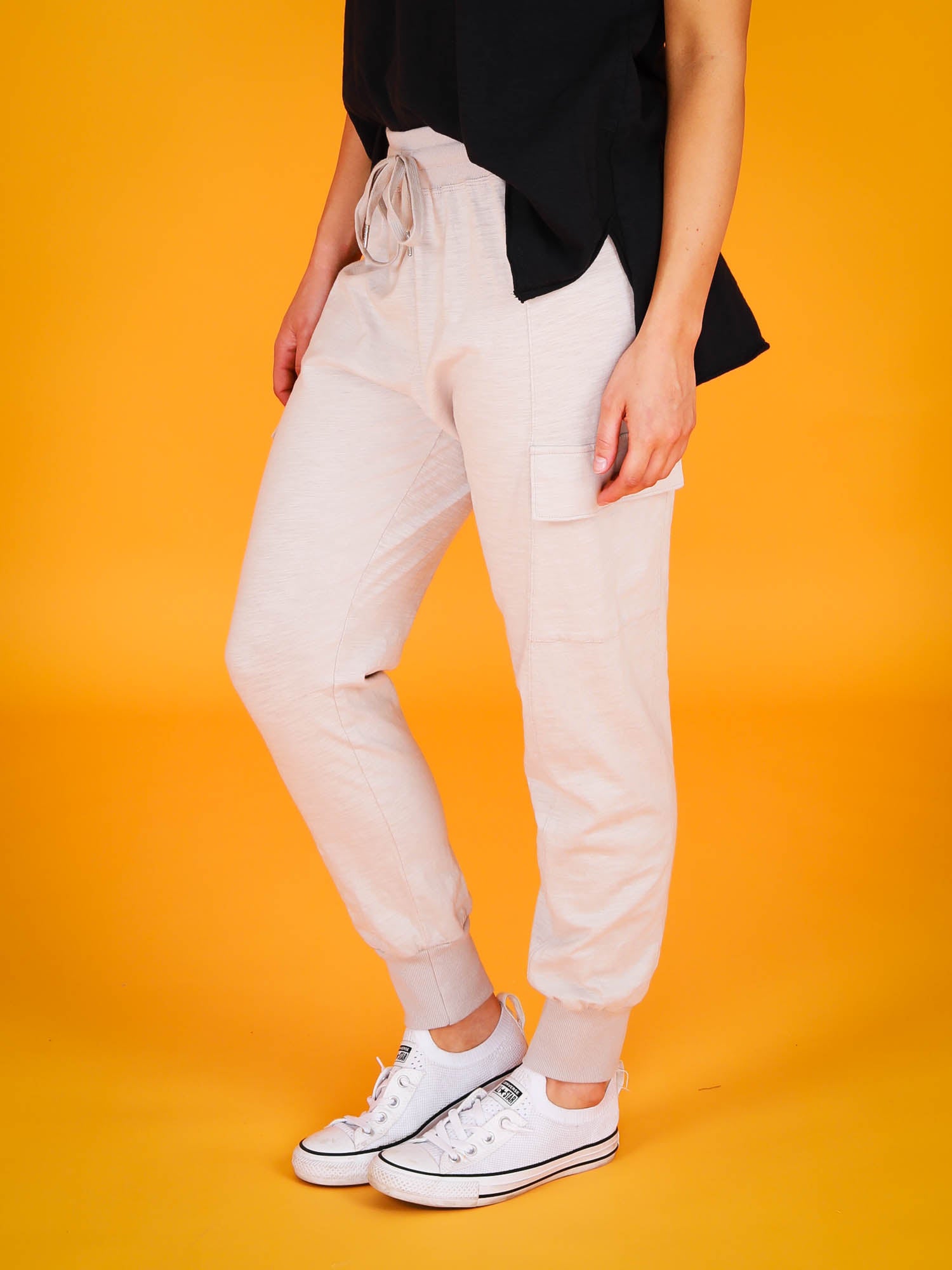 essentials joggers #color_angora