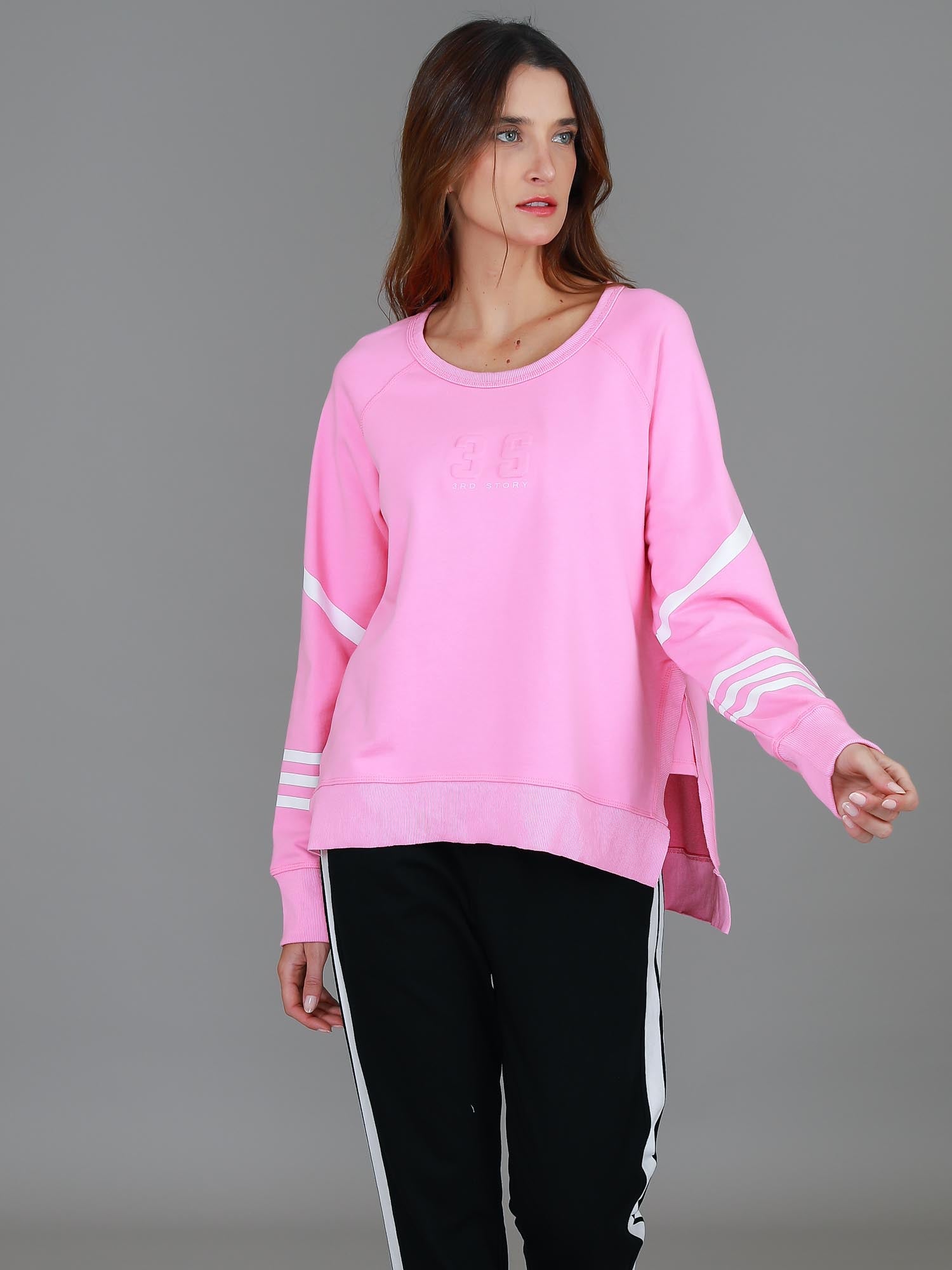 pink sweat shirt #color_bubble gum