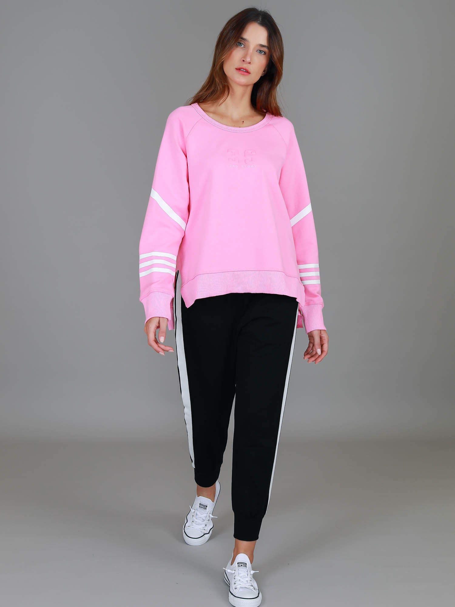 dark pink sweatshirt #color_bubble gum