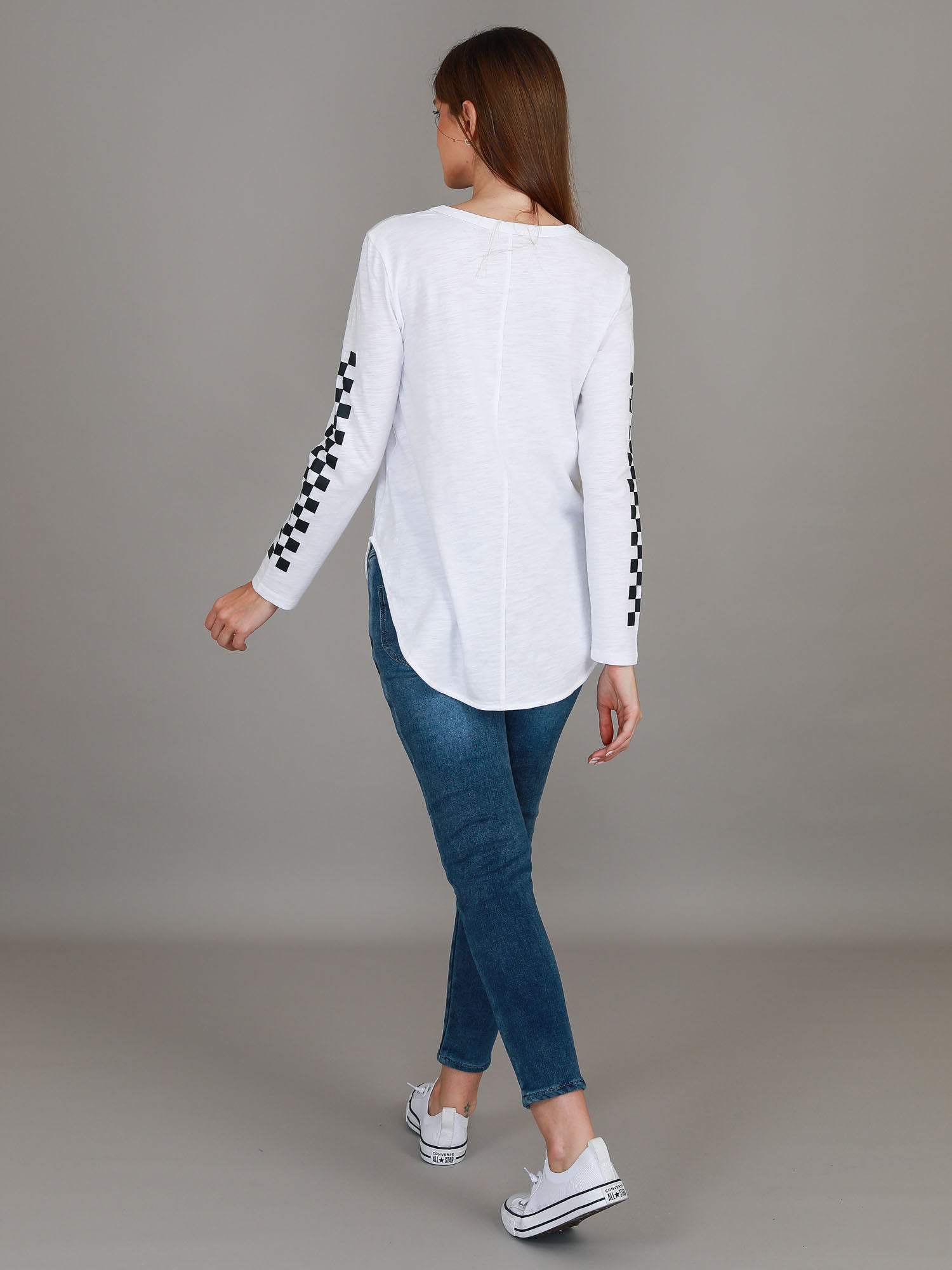 longsleeve t shirt #color_white