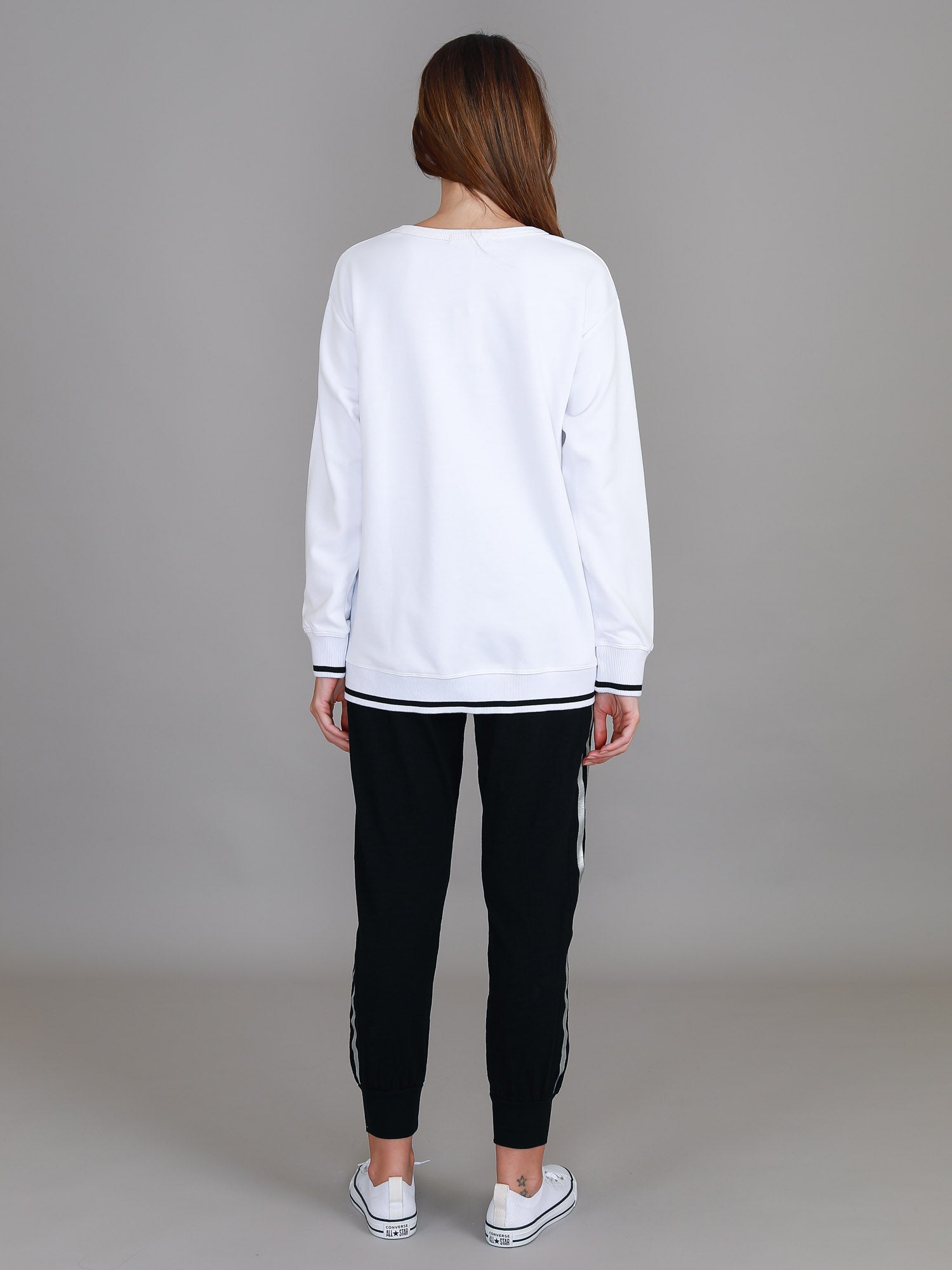 crew neck pullover #color_white