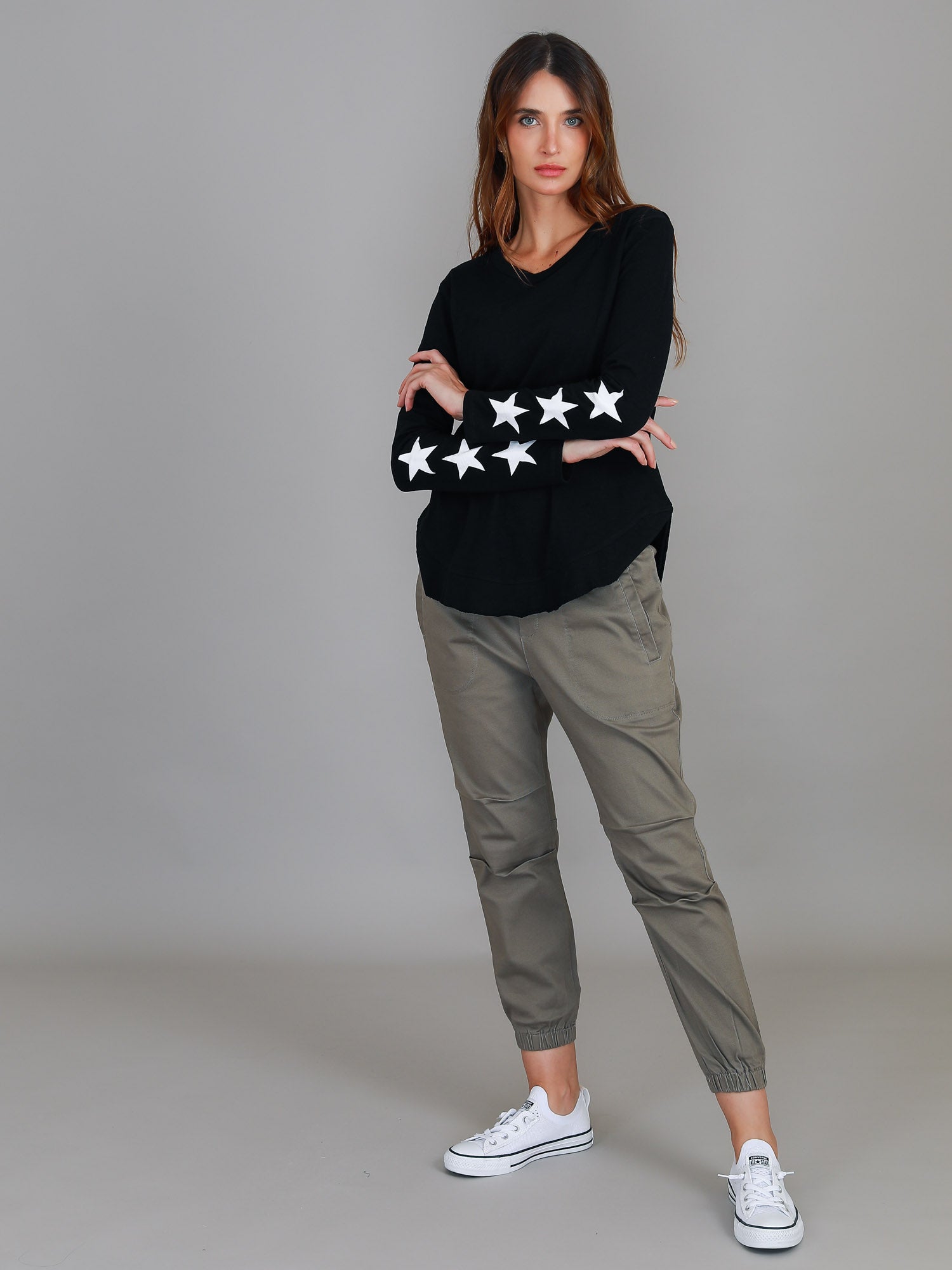 black crew neck t shirts #color_black