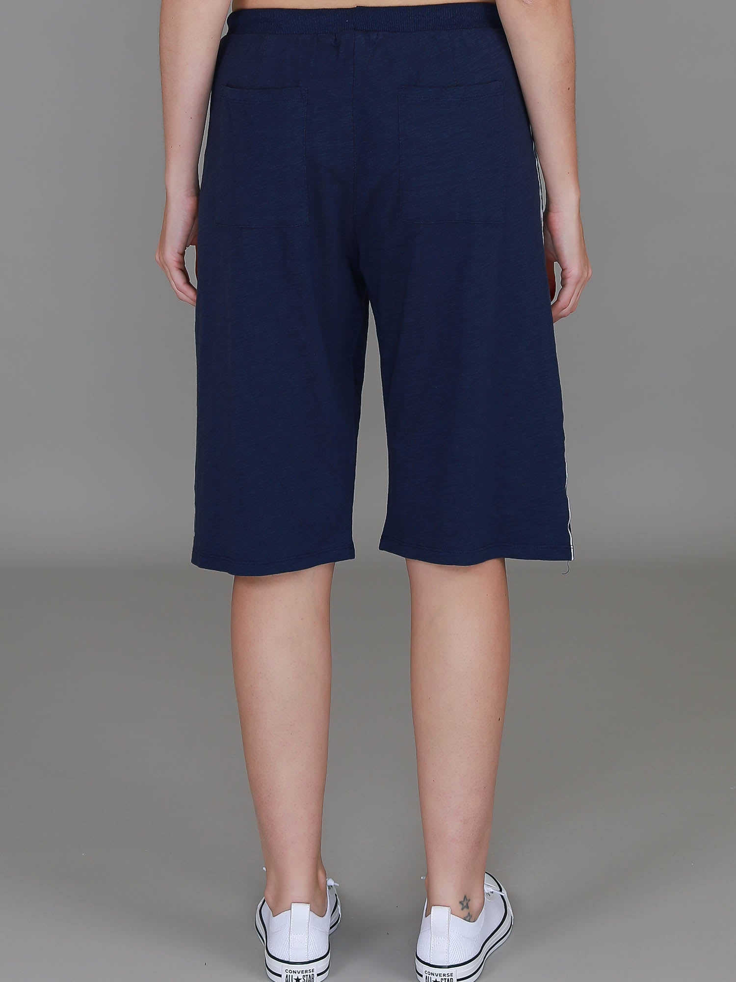 women's longer shorts #color_ink/white