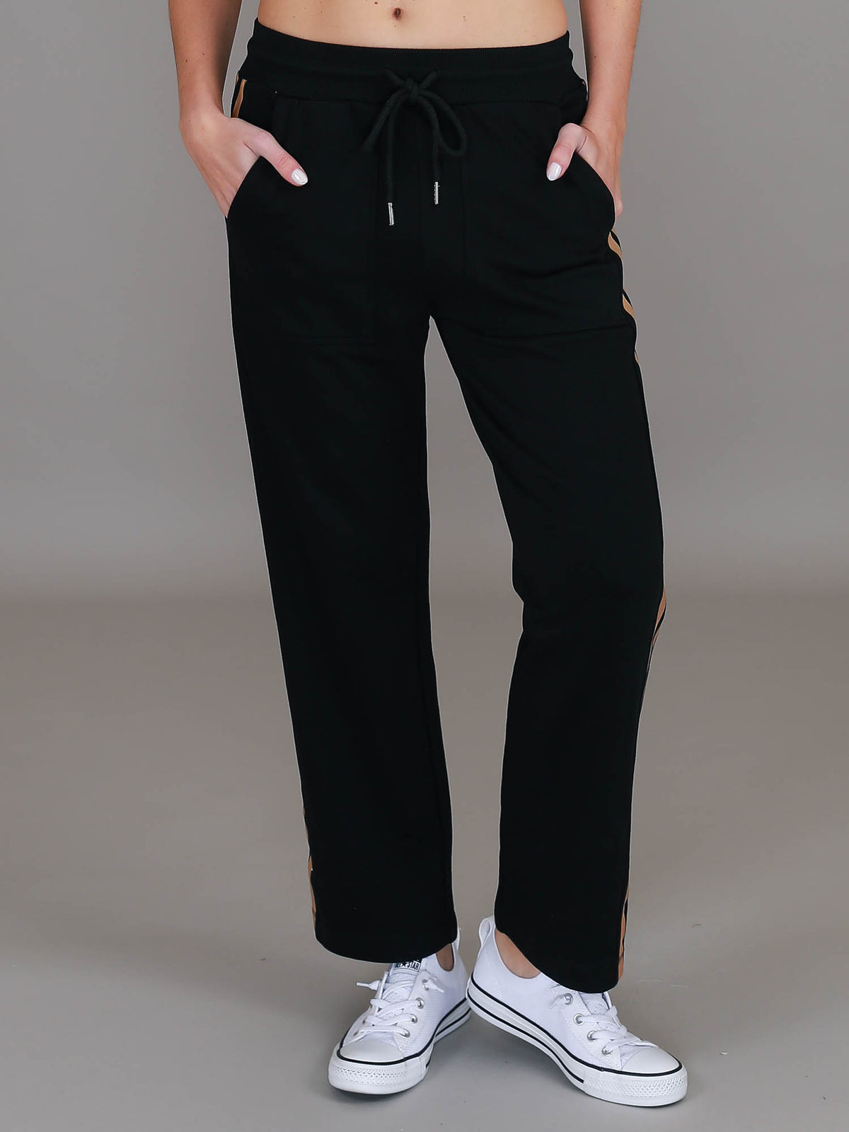 black sweatpants women #color_black/gold