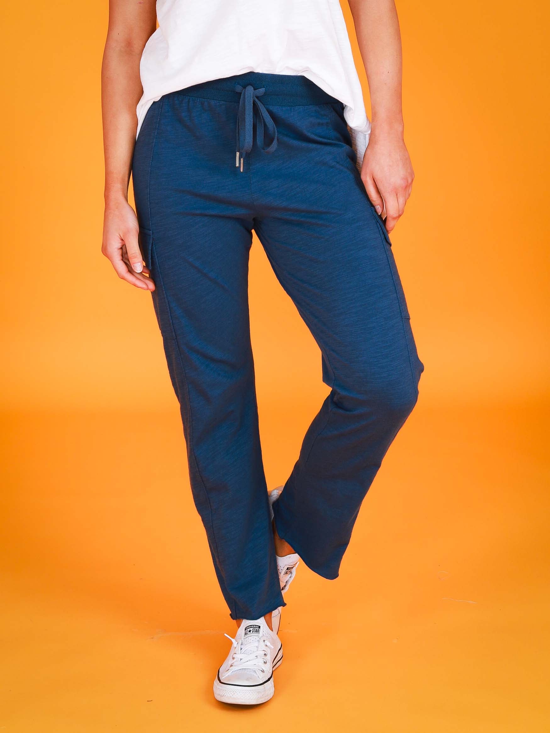 wide leg cargo pant #color_midnight