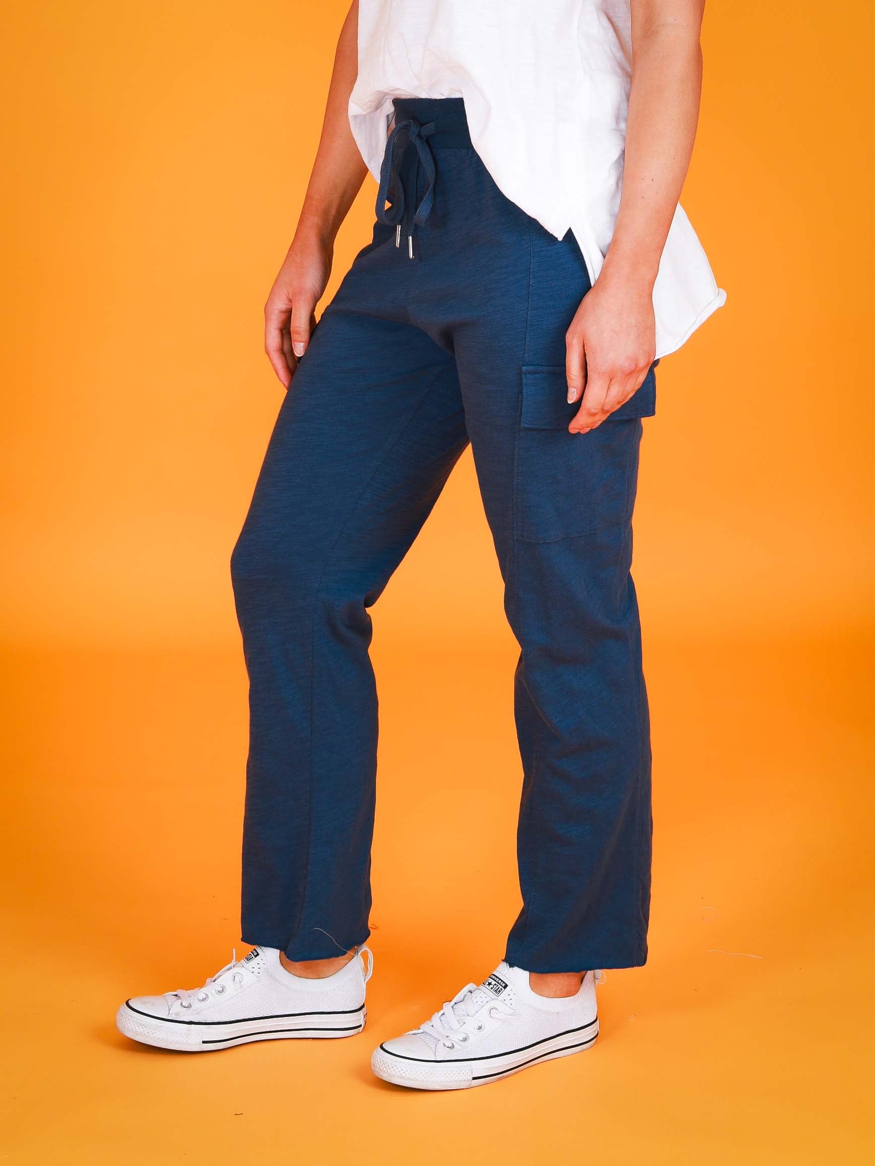 black women's cargo pants #color_midnight