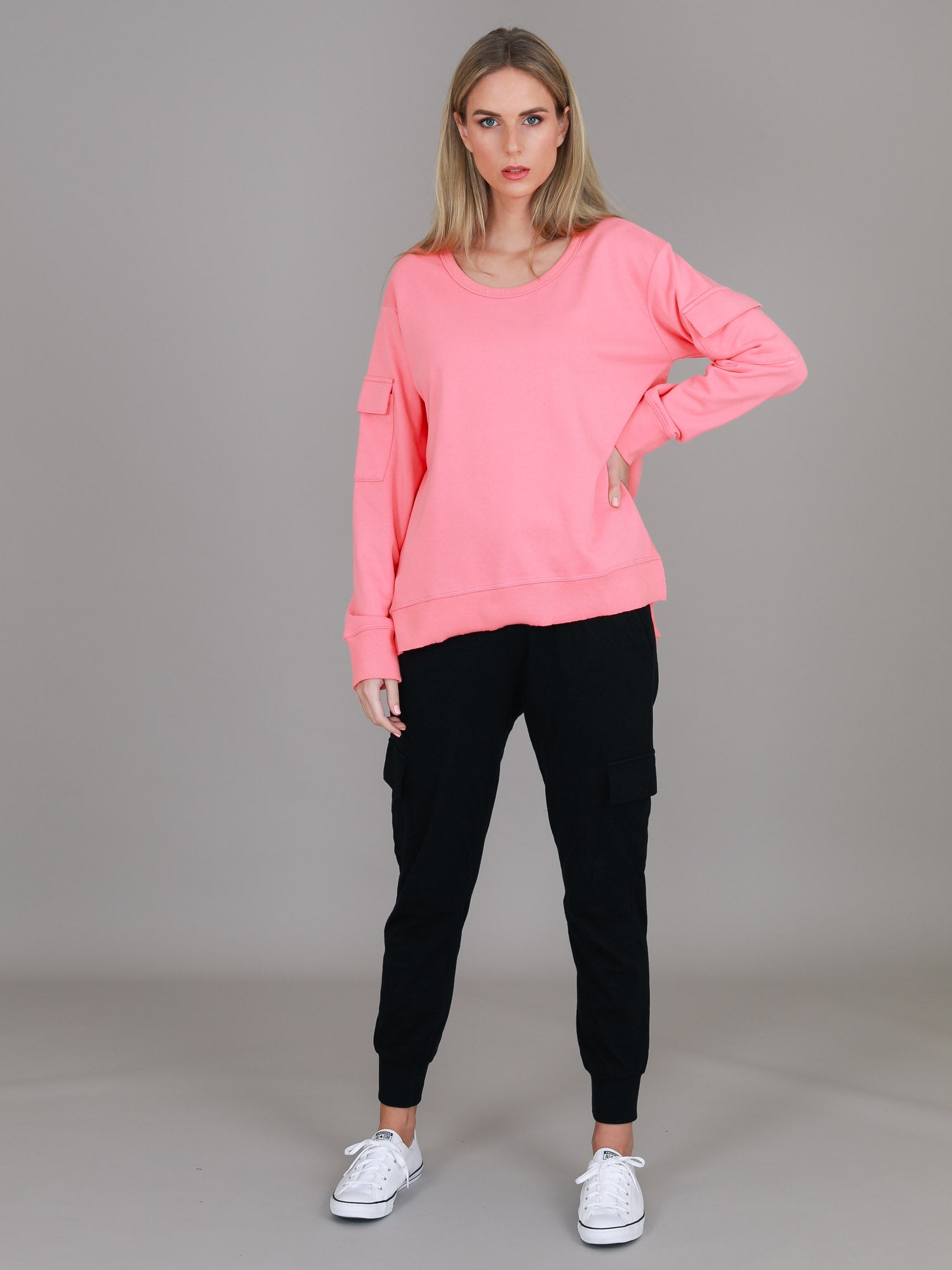 crewneck sweater #color_peaches n cream