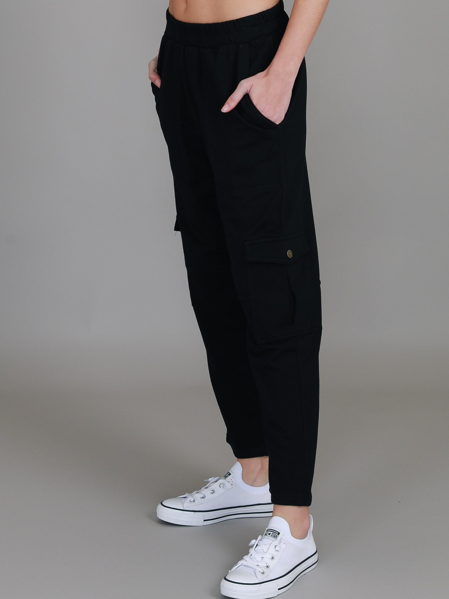 black cargo #color_black