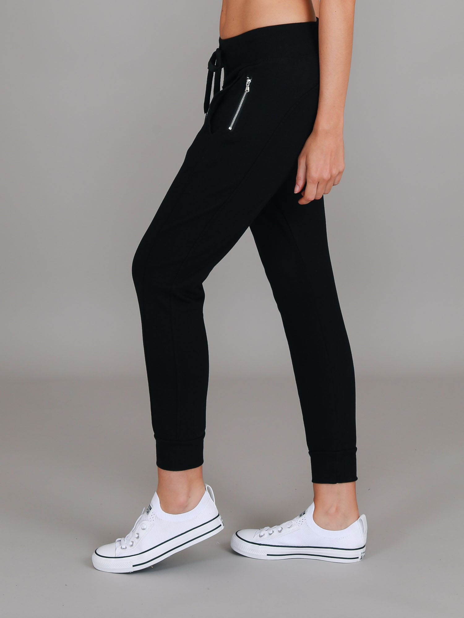 jogger pants outfit #color_black