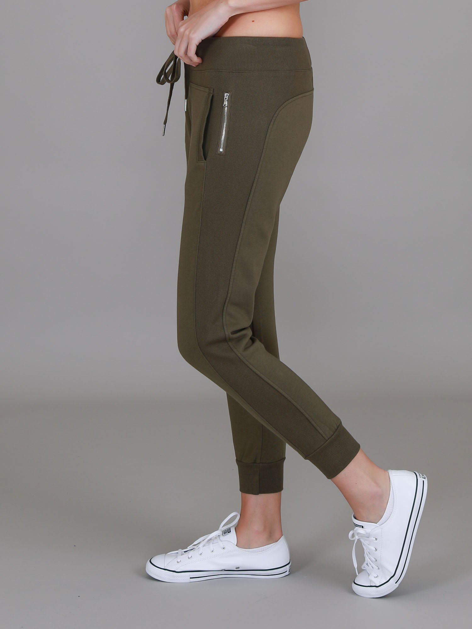 how to wear jogger pants to work #color_khaki
