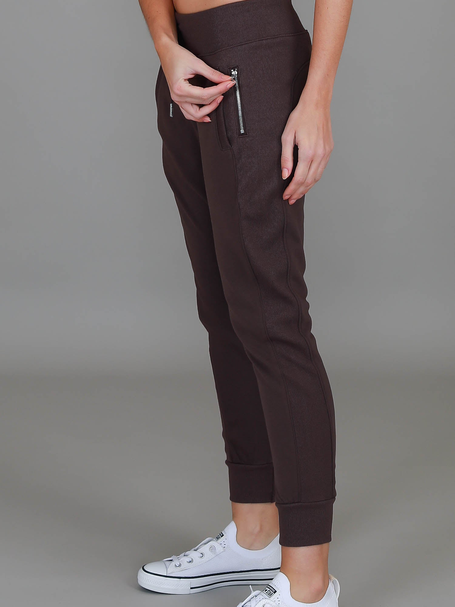 gym sweats #color_truffle