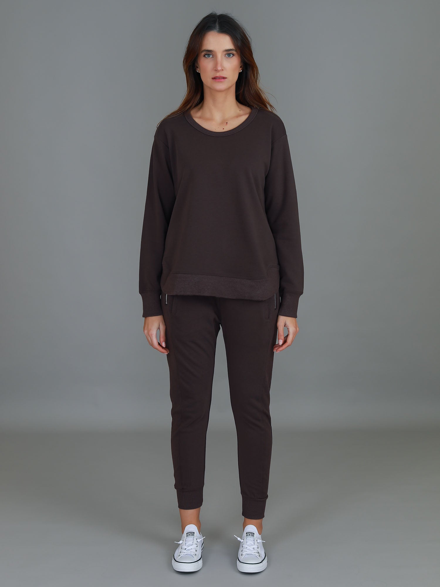 crewneck sweatshirt womens #color_truffle