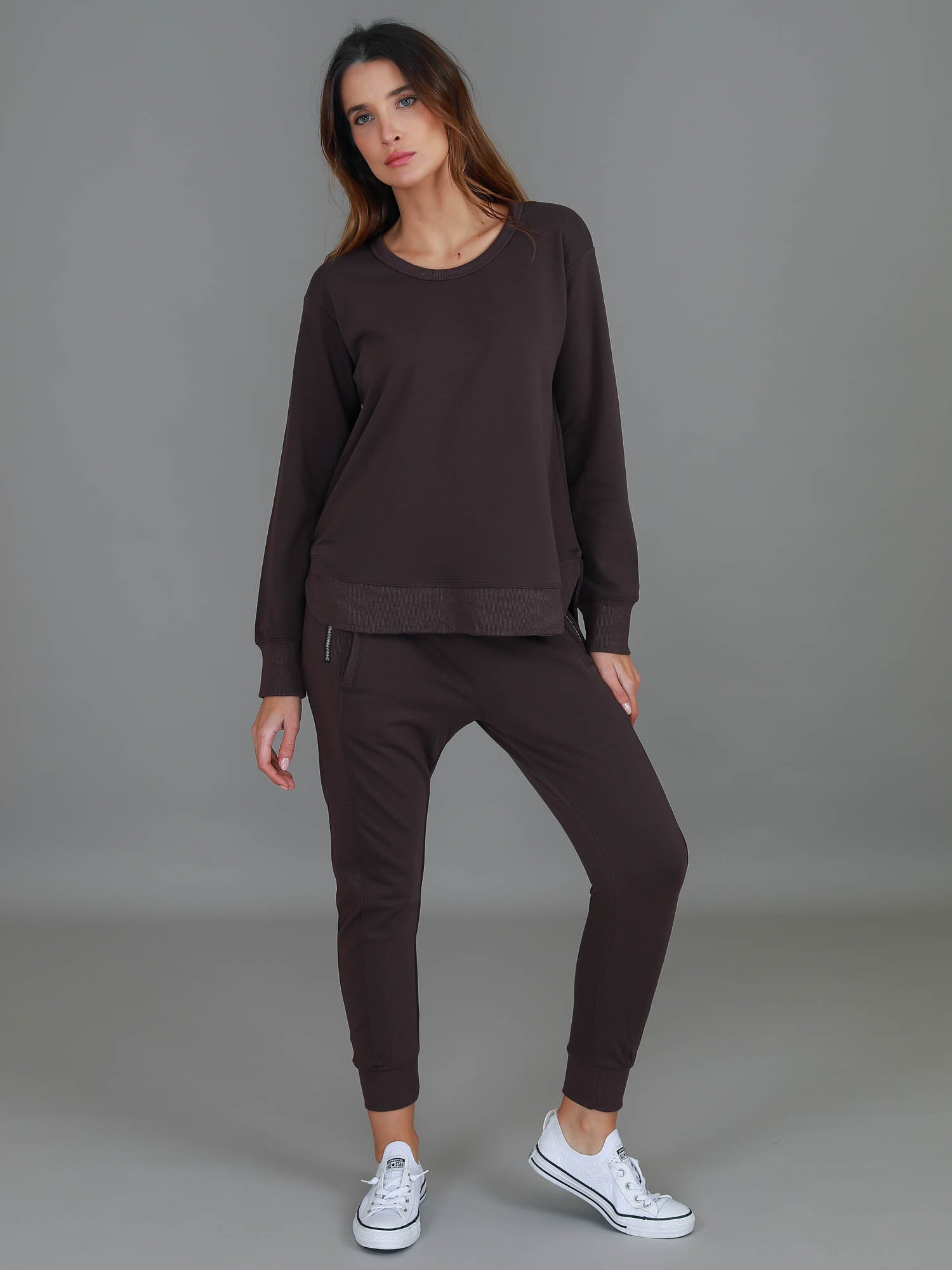 women crewneck sweatshirt #color_truffle