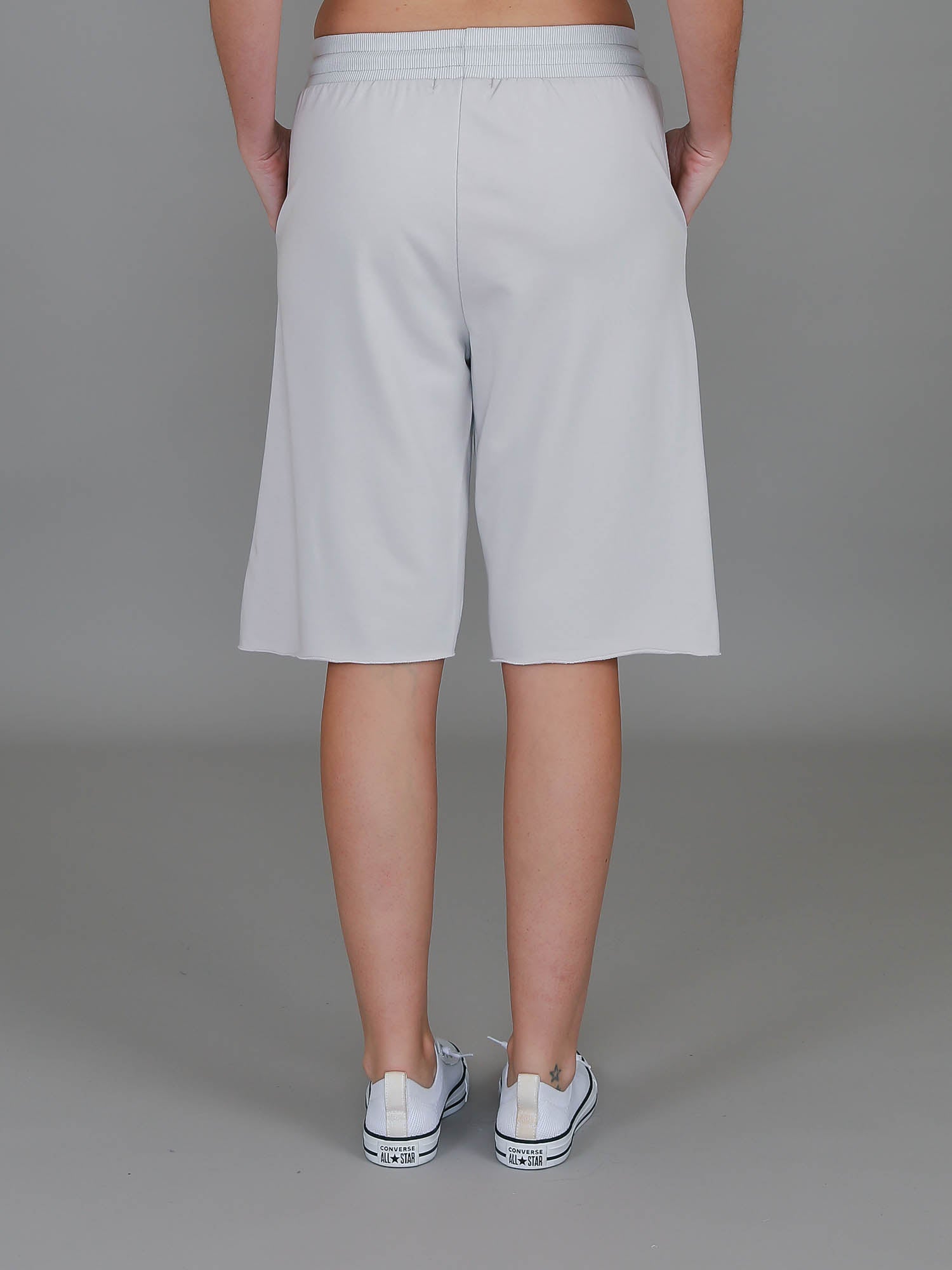 shorts knee length #color_angora